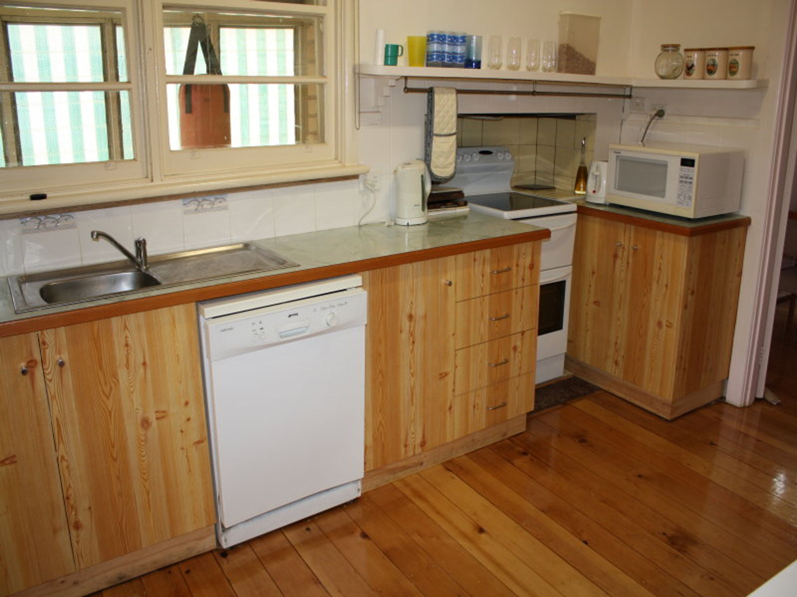 6 Edward Street, Horsham VIC 3400, Horsham - Thumbnail 3