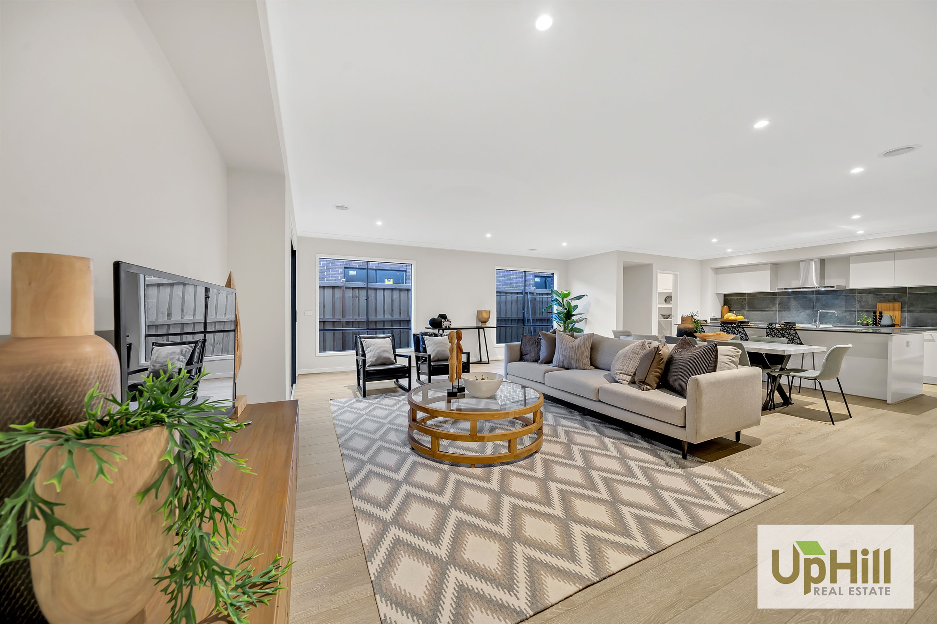 17 PABLO DRIVE, Clyde North - Thumbnail 7