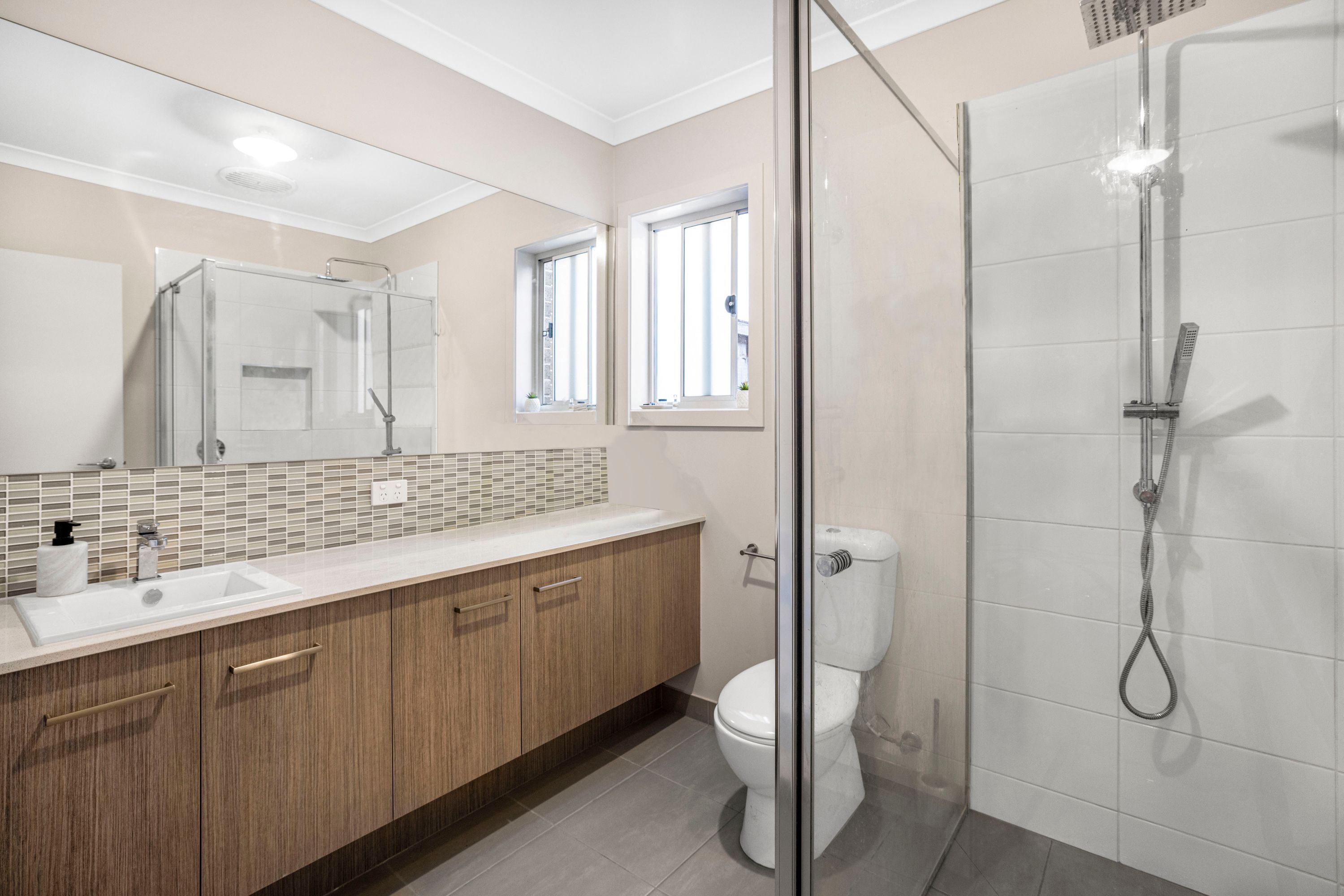 22 Knightsford Avenue, Clyde - Thumbnail 7
