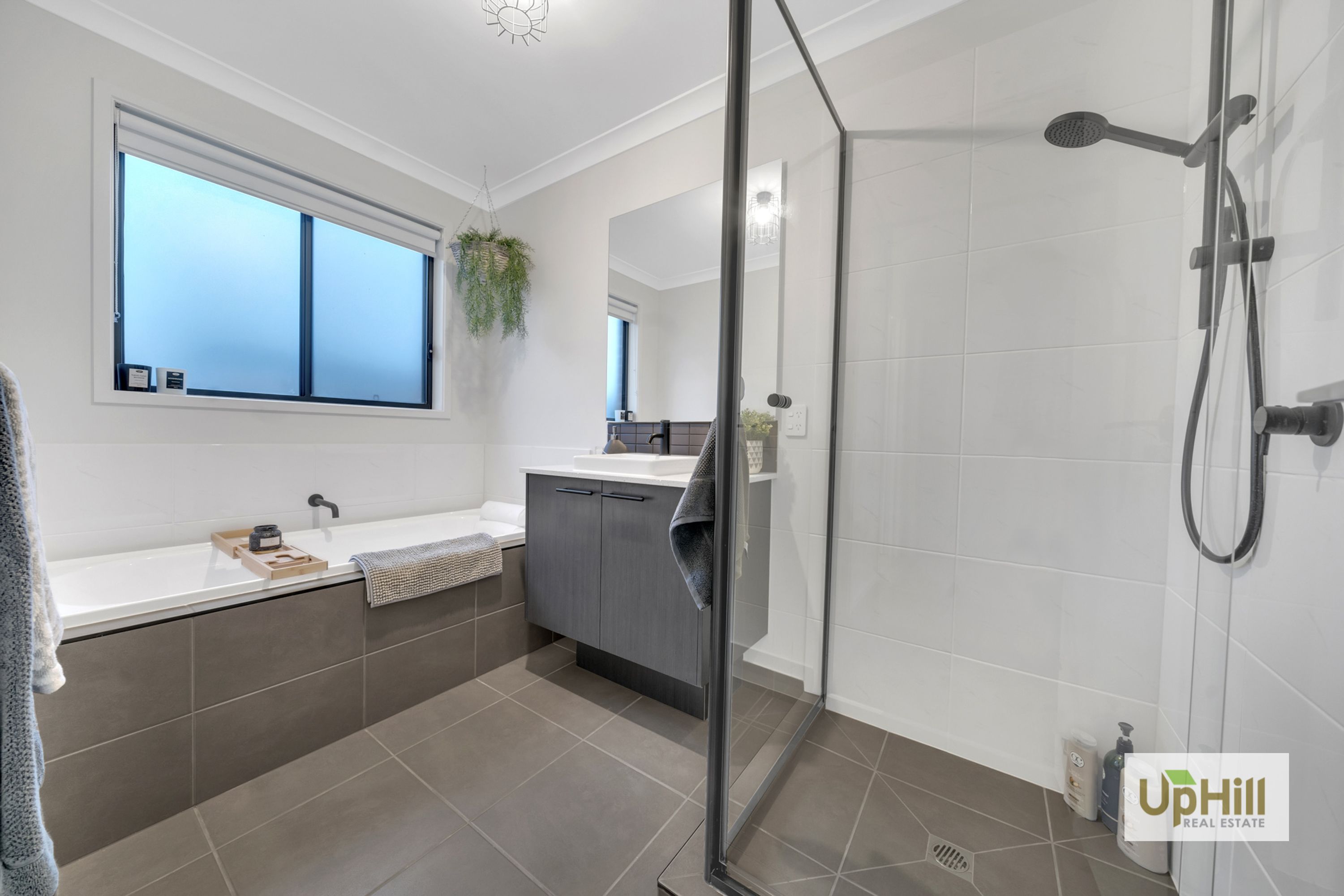 47 Khan Boulevard, Clyde North - Thumbnail 4