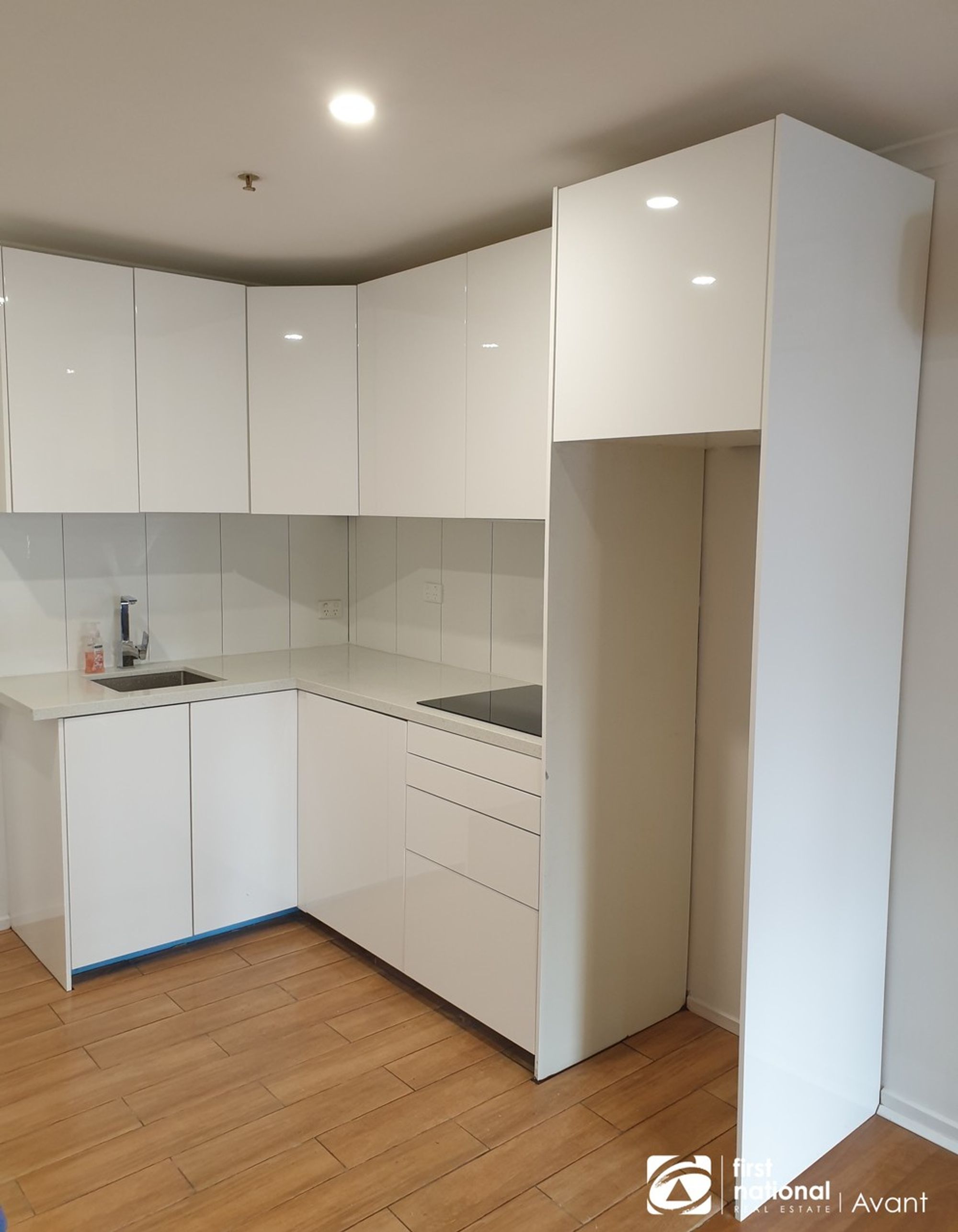 628/139 Lonsdale Street, Melbourne - Thumbnail 3