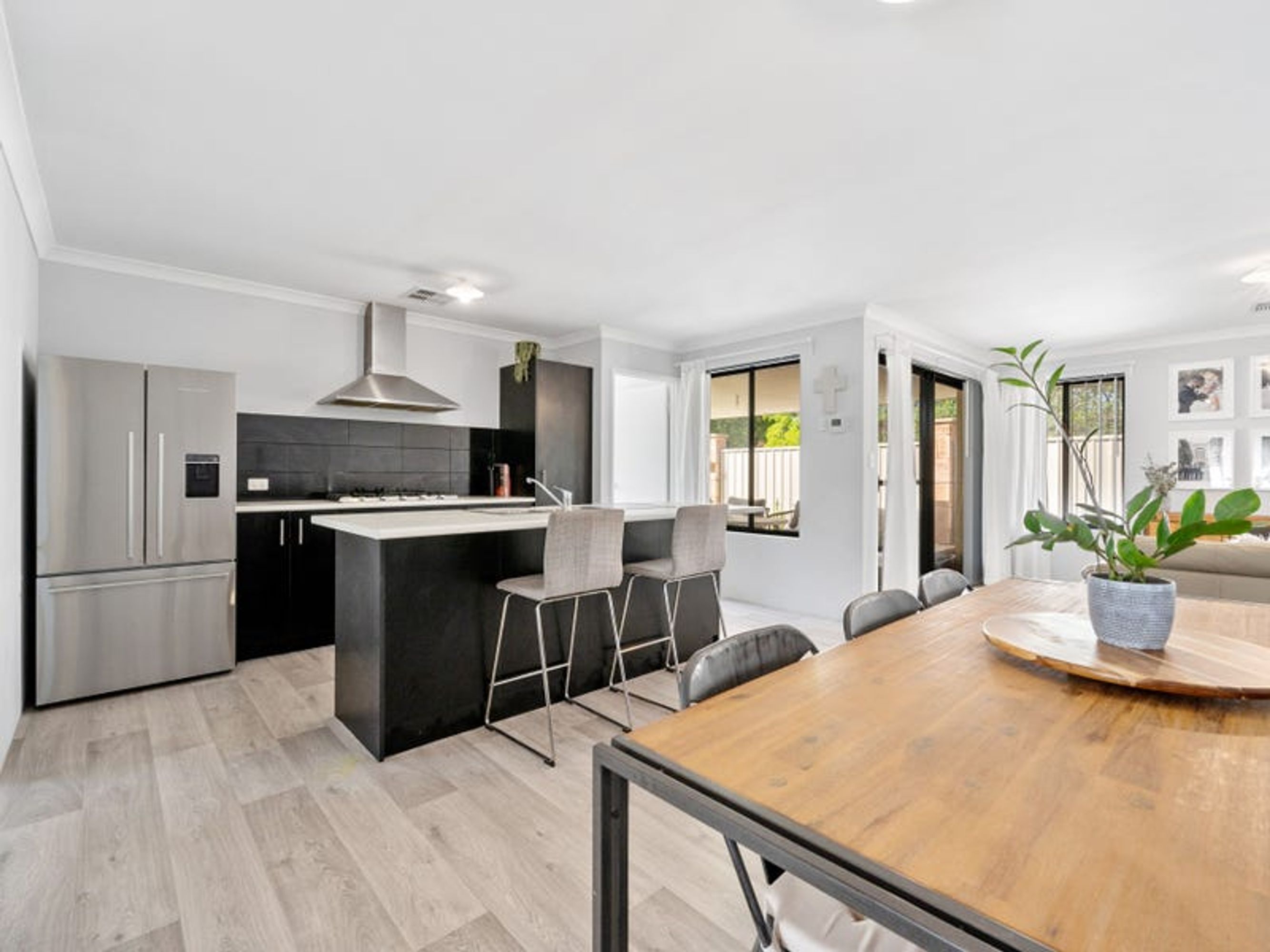 10 Bison Lane, Haynes - Thumbnail 2