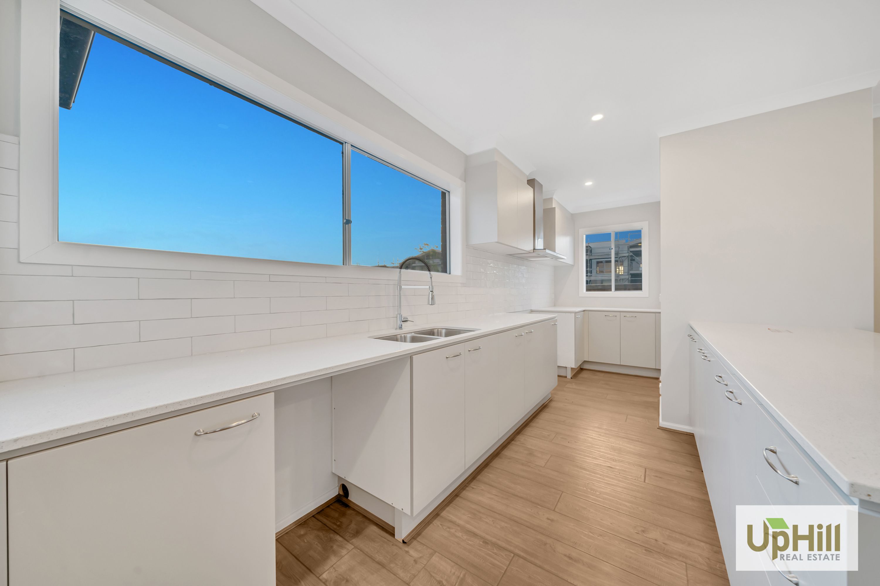 16 AMAZON AVENUE, Clyde - Thumbnail 3