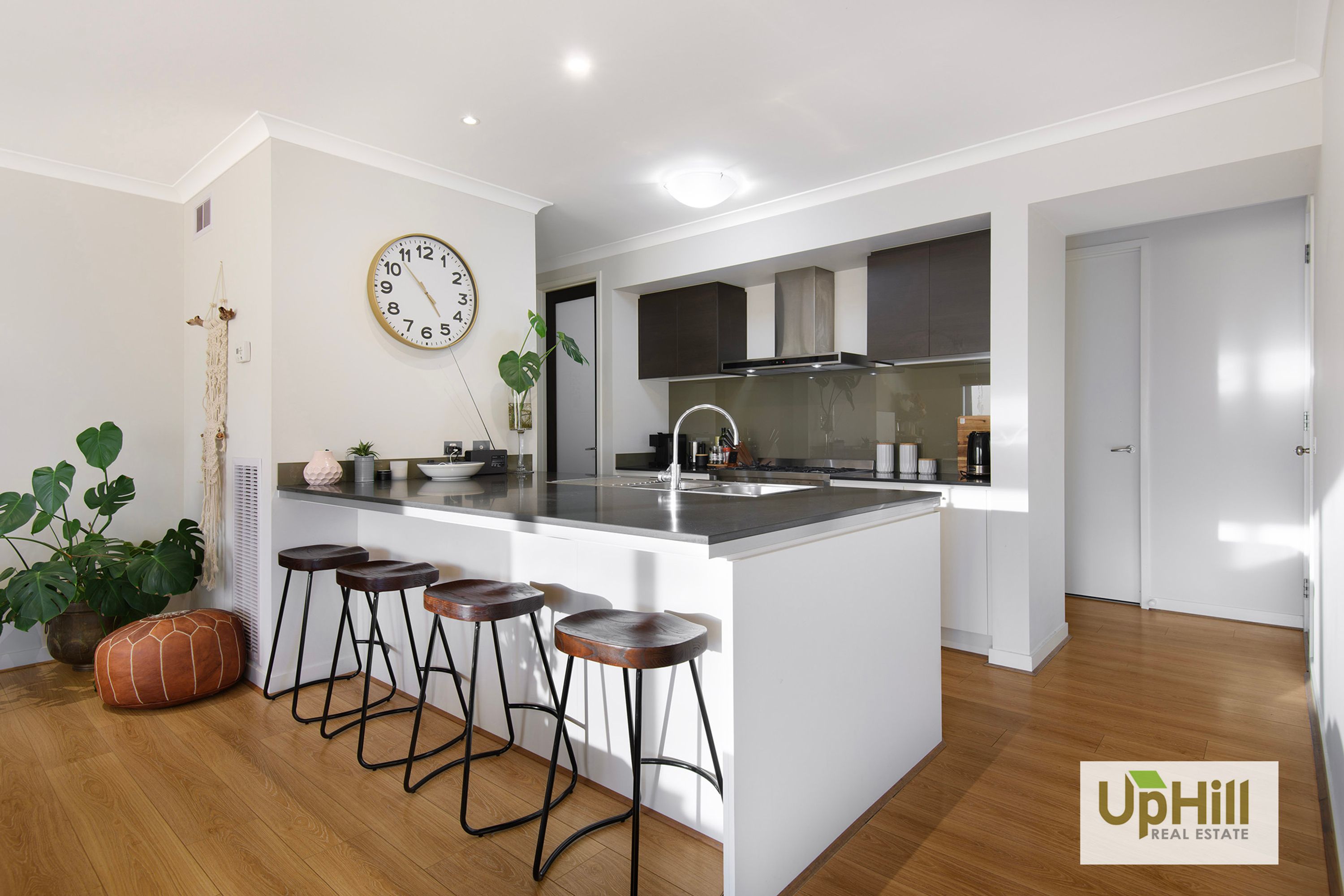 17 Lonarto Avenue, Clyde North - Thumbnail 2