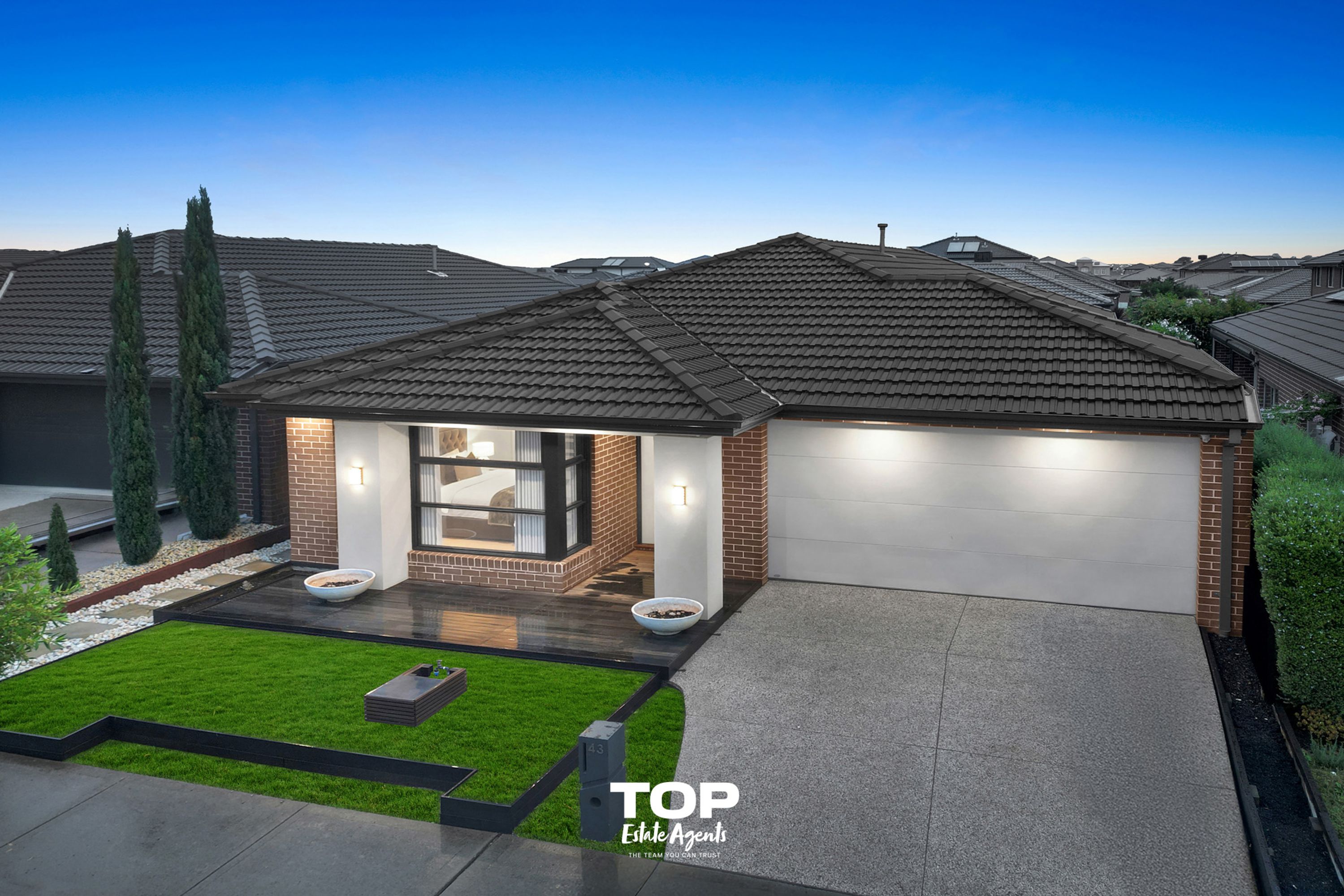 43 Simmental Drive, Clyde North - Thumbnail 3