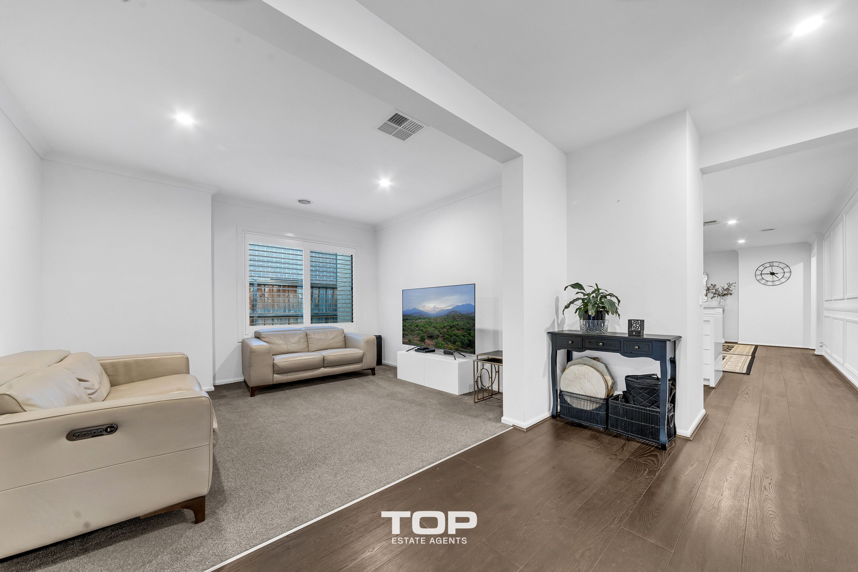 16 Dolomite Boulevard, Clyde North - Thumbnail 5