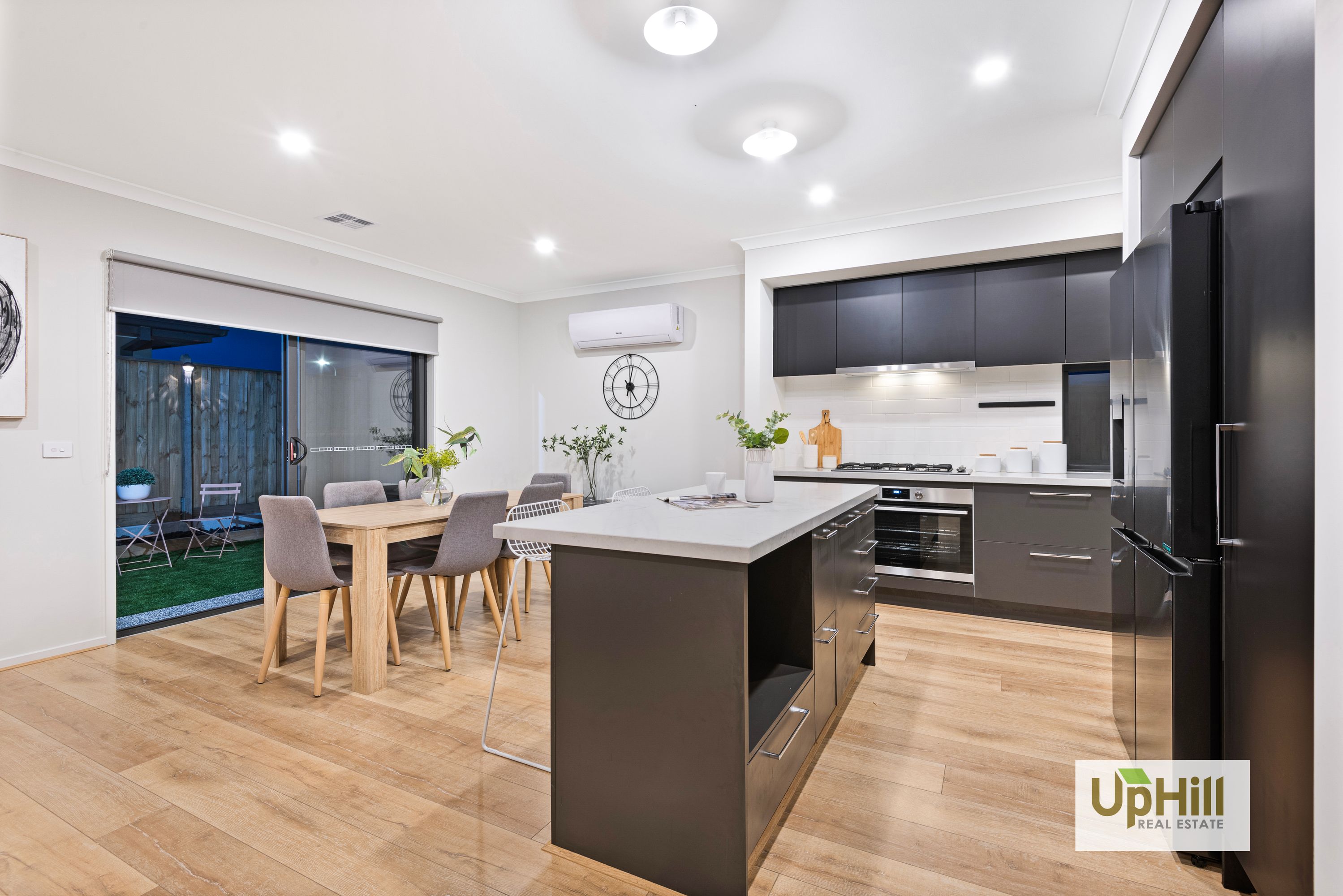 7 Sutil Drive, Clyde North - Thumbnail 4