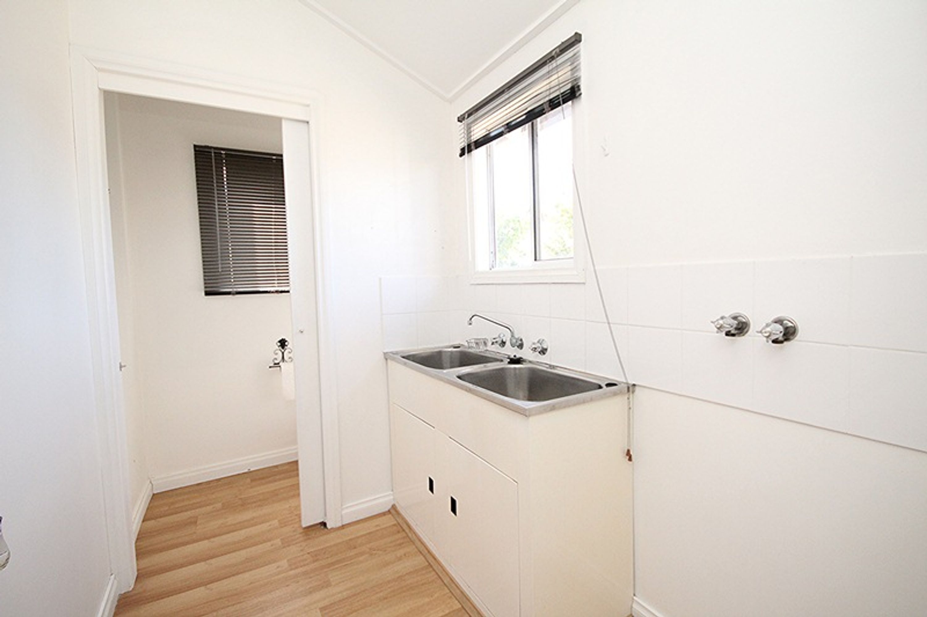 30 Stewart Street, Horsham VIC 3400, Horsham - Thumbnail 7