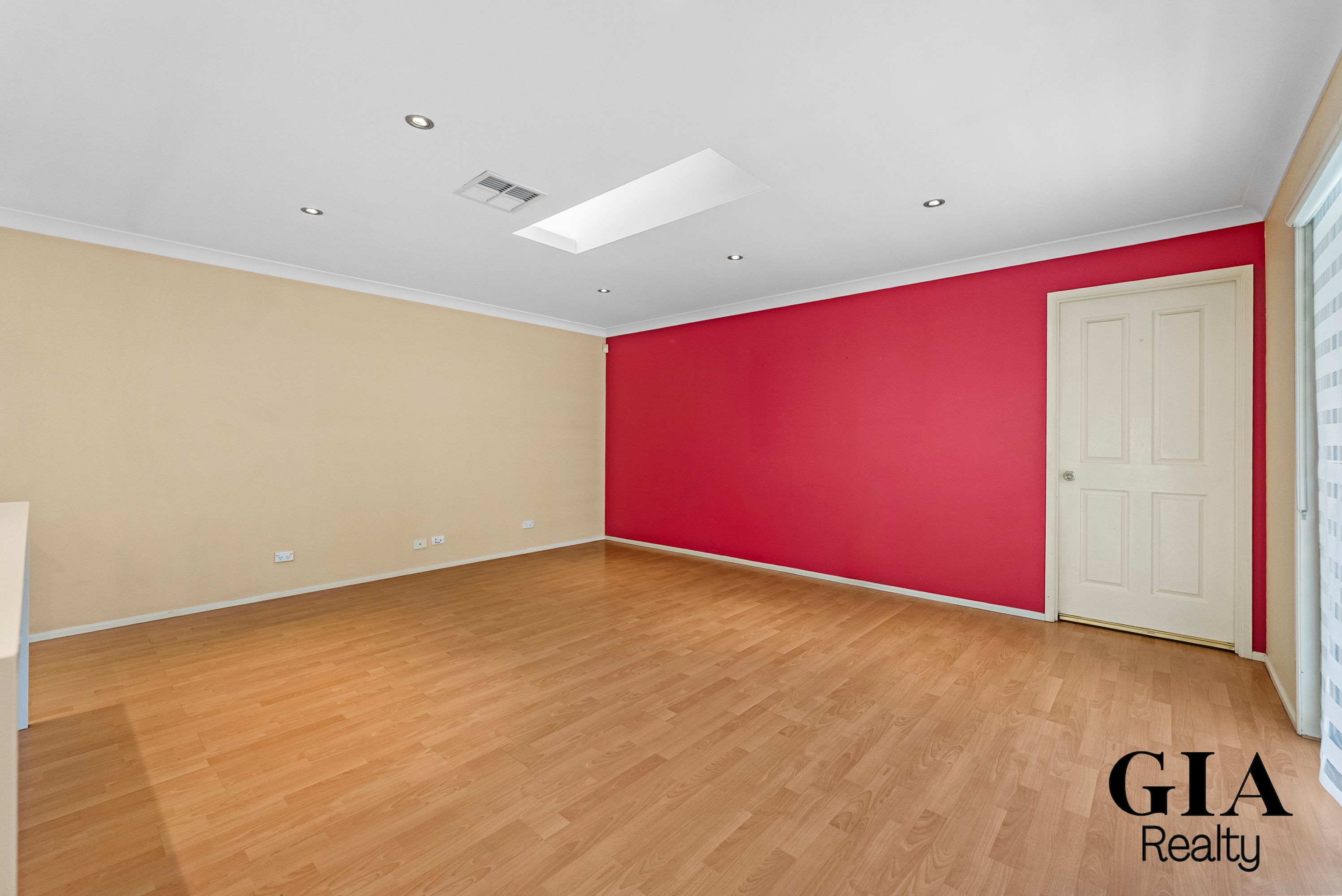 141 Edinburgh Circuit, Cecil Hills - Thumbnail 8