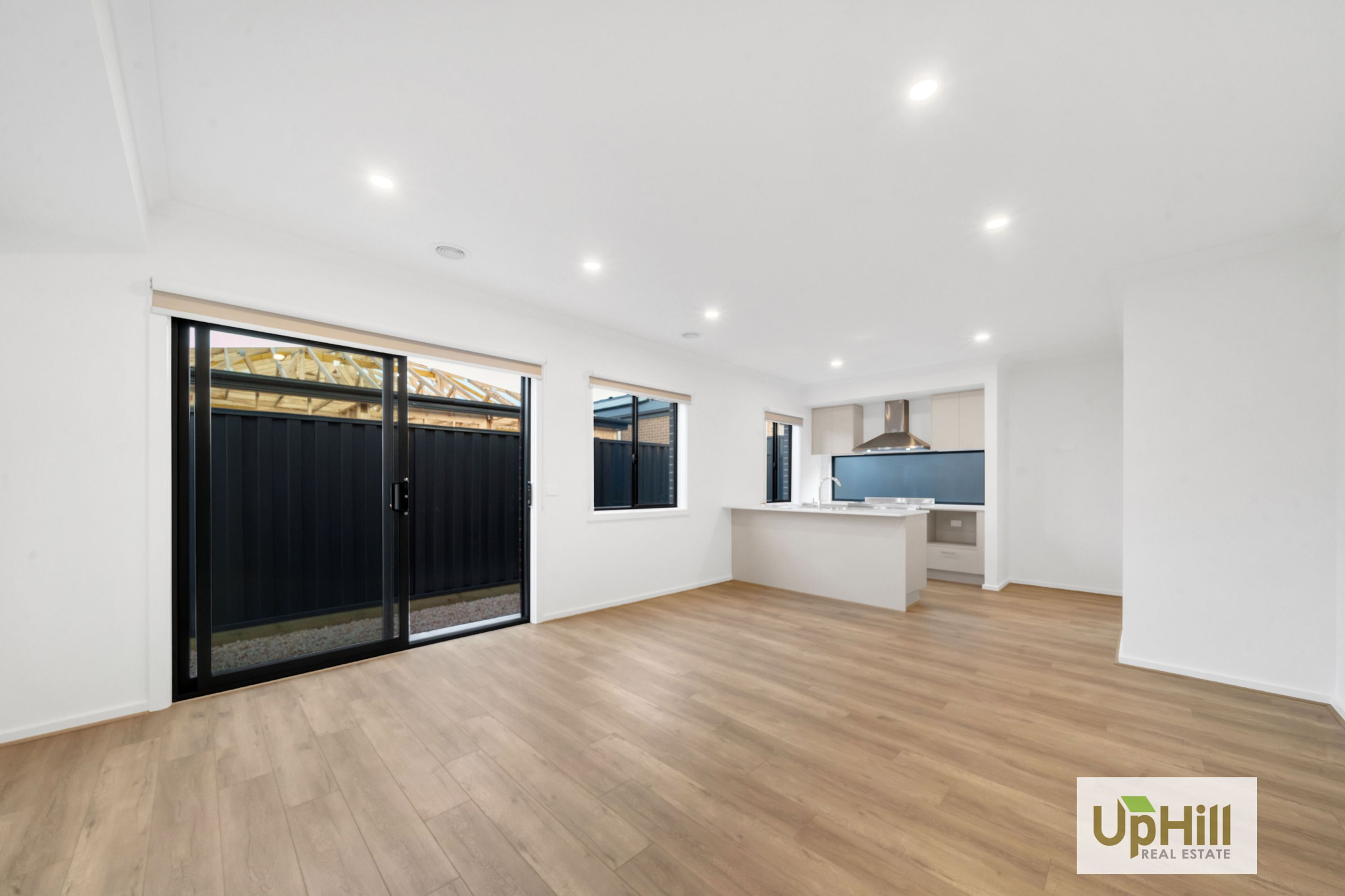 21 Shakeal Way, Clyde North - Thumbnail 8