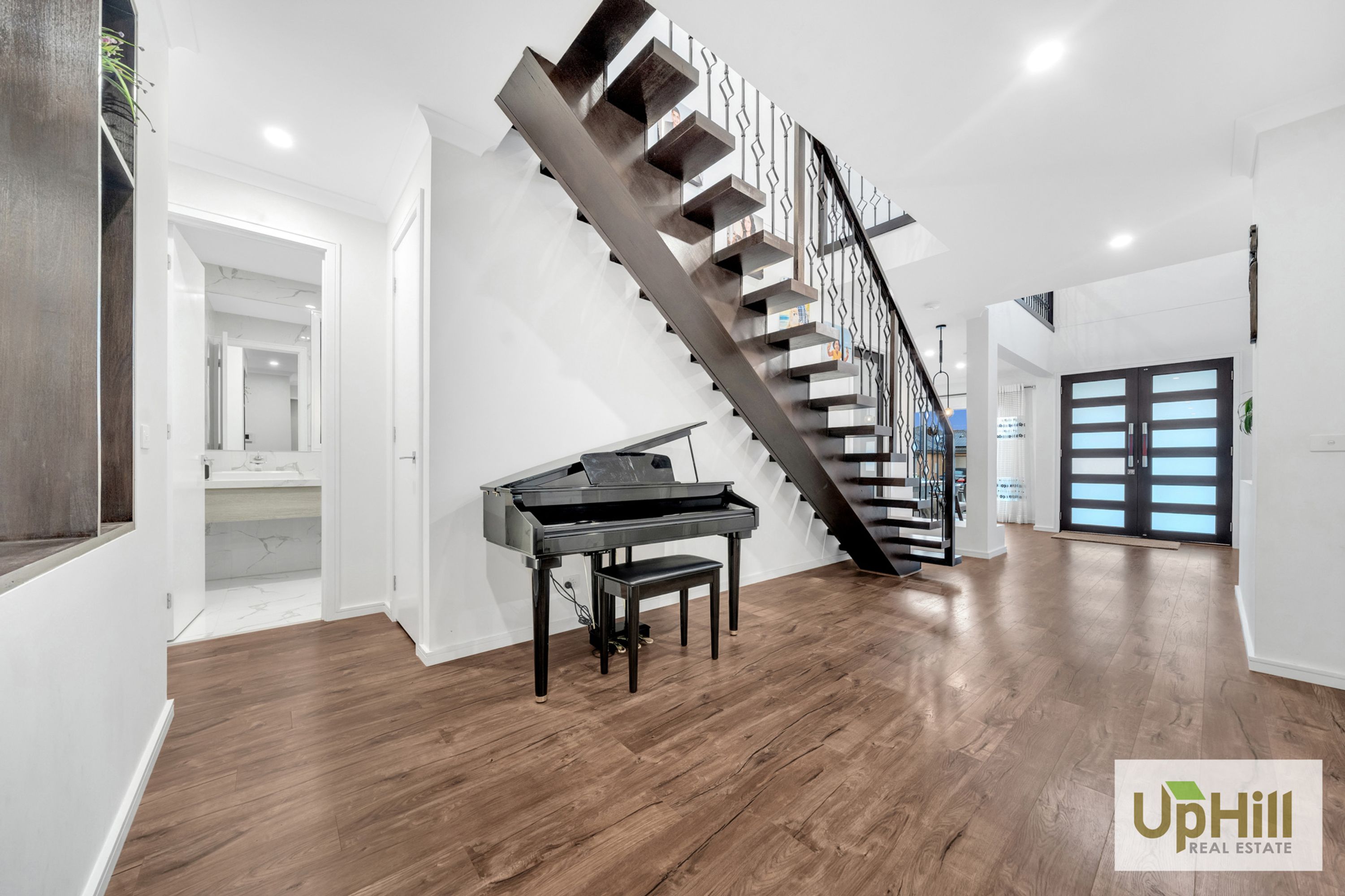 4 CARDEX ROAD, Clyde North - Thumbnail 2