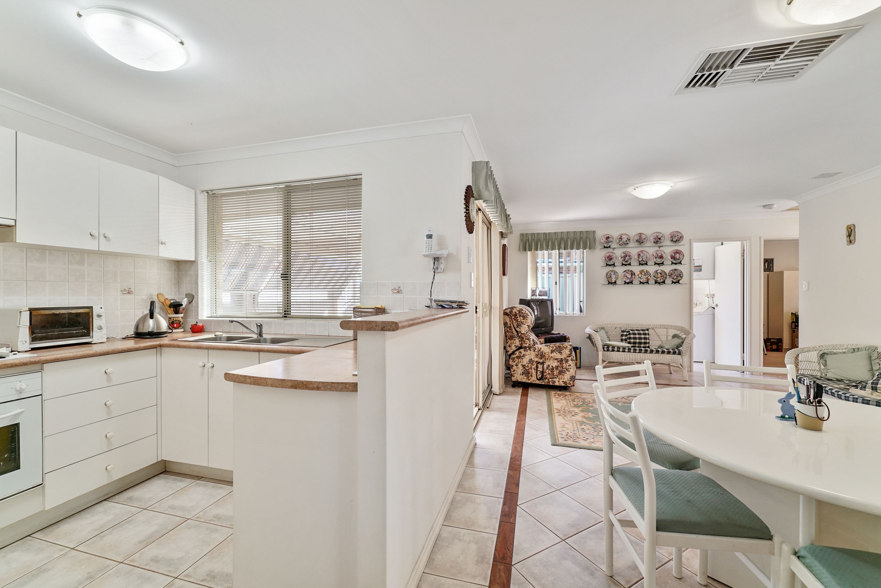 2/2/294 Albert Street, Balcatta - Thumbnail 6