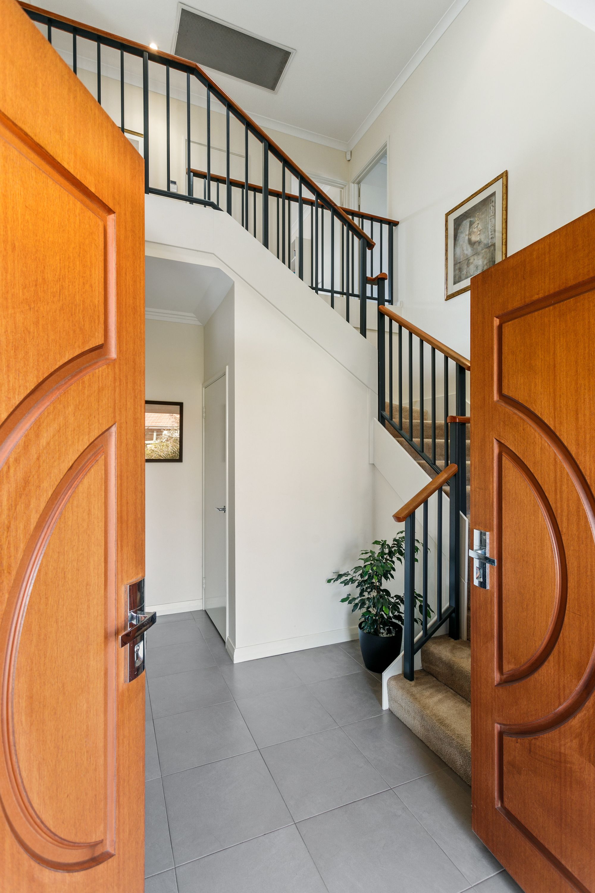 40 Collier Street, Wembley - Thumbnail 2