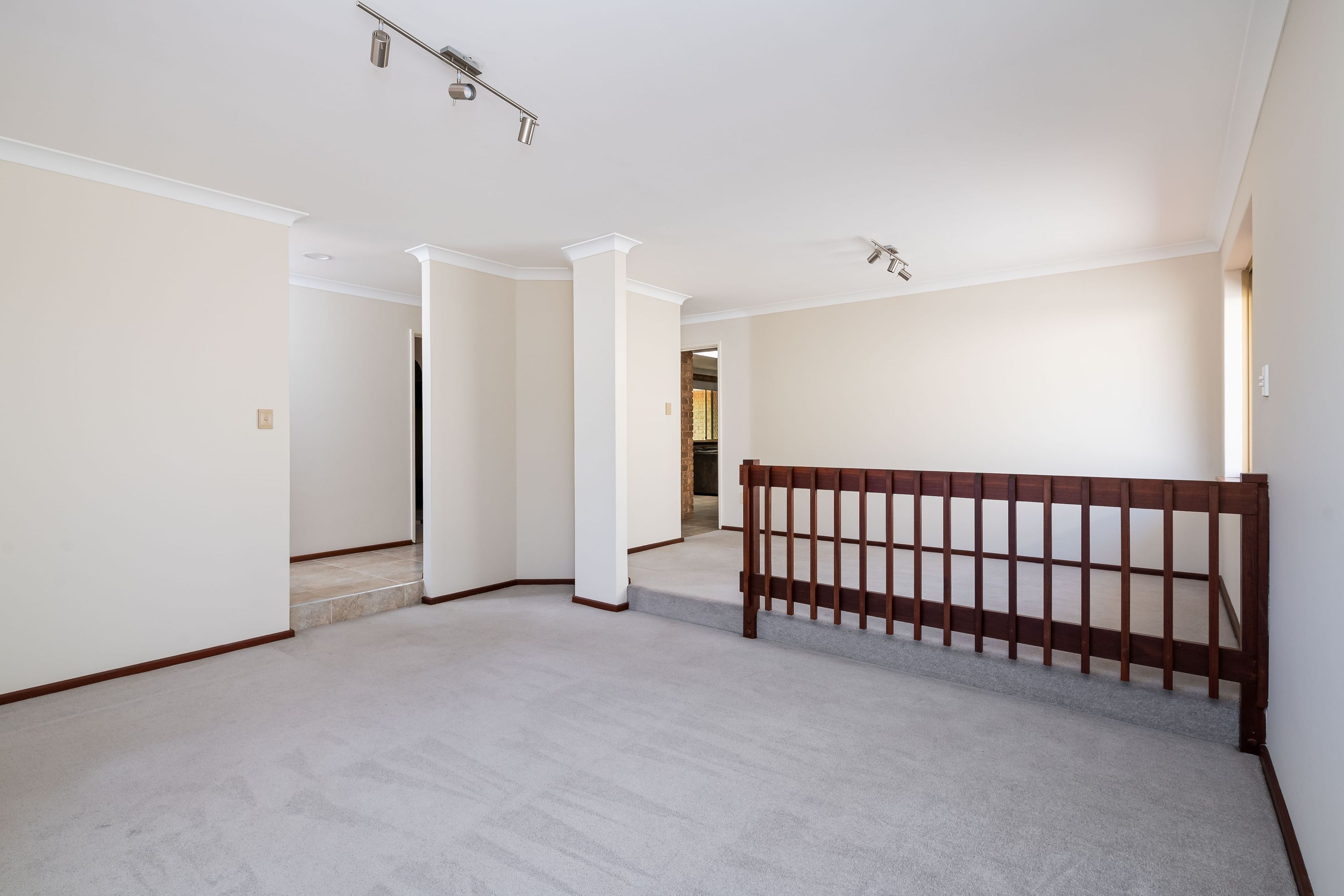 9 Chadwin Place, Padbury - Thumbnail 2