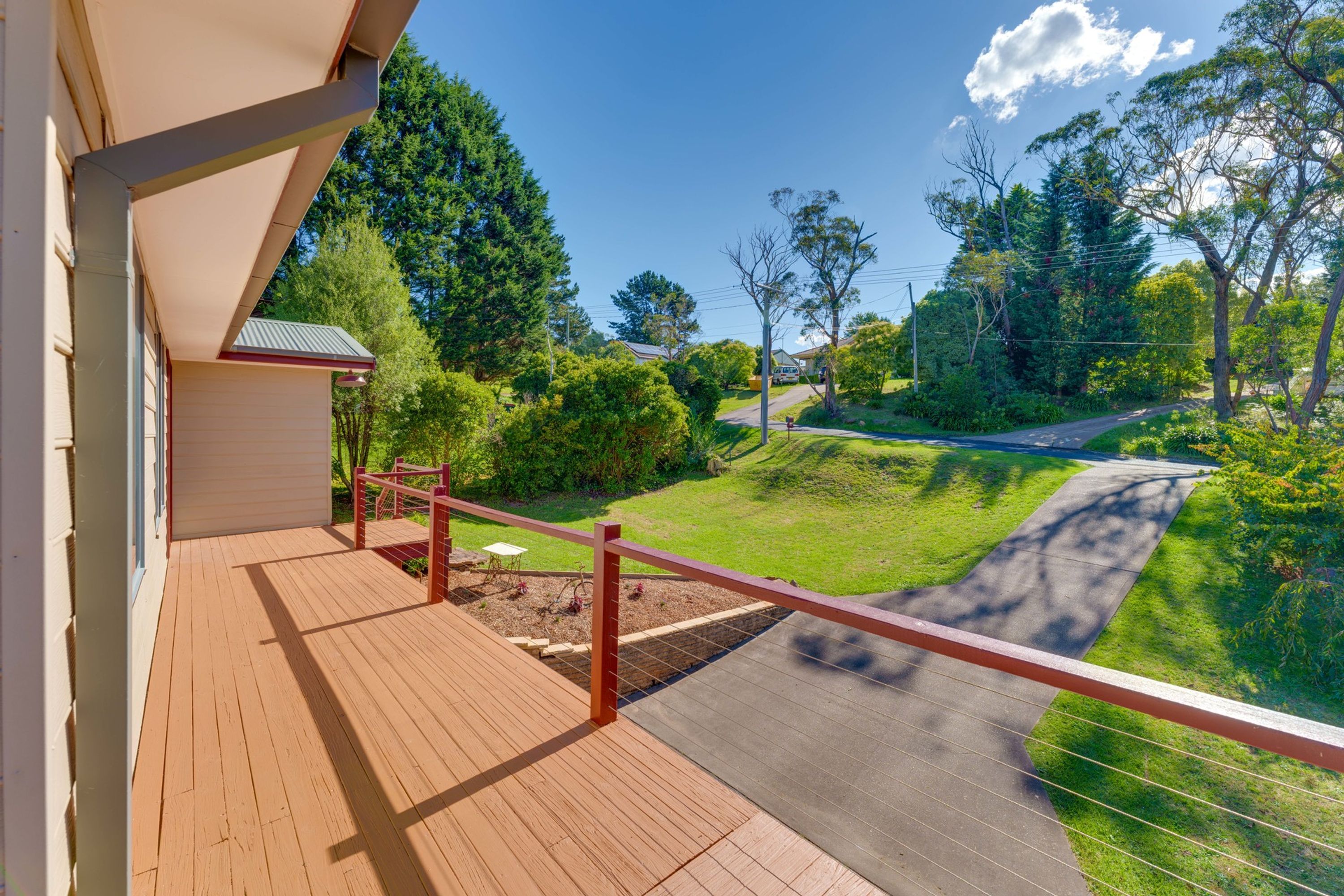 61 Sixth Avenue, Katoomba - Thumbnail 2