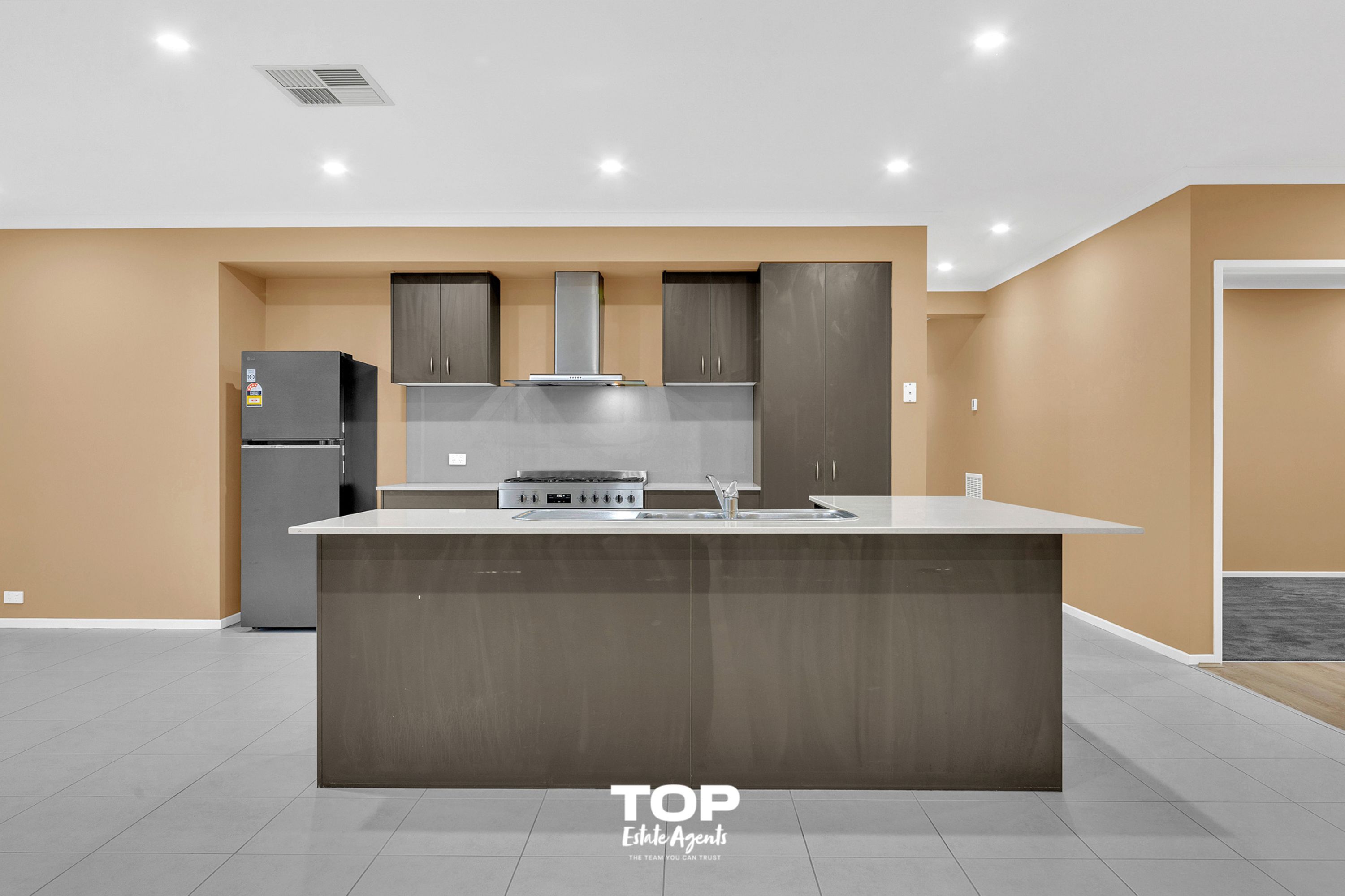 13 Sunbird Avenue, Cranbourne - Thumbnail 5