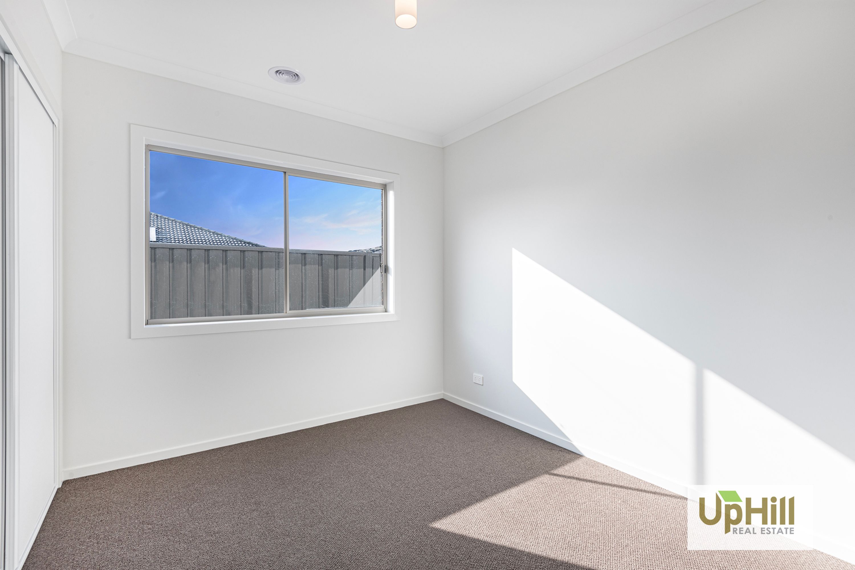 6 Frome Road, Clyde - Thumbnail 4