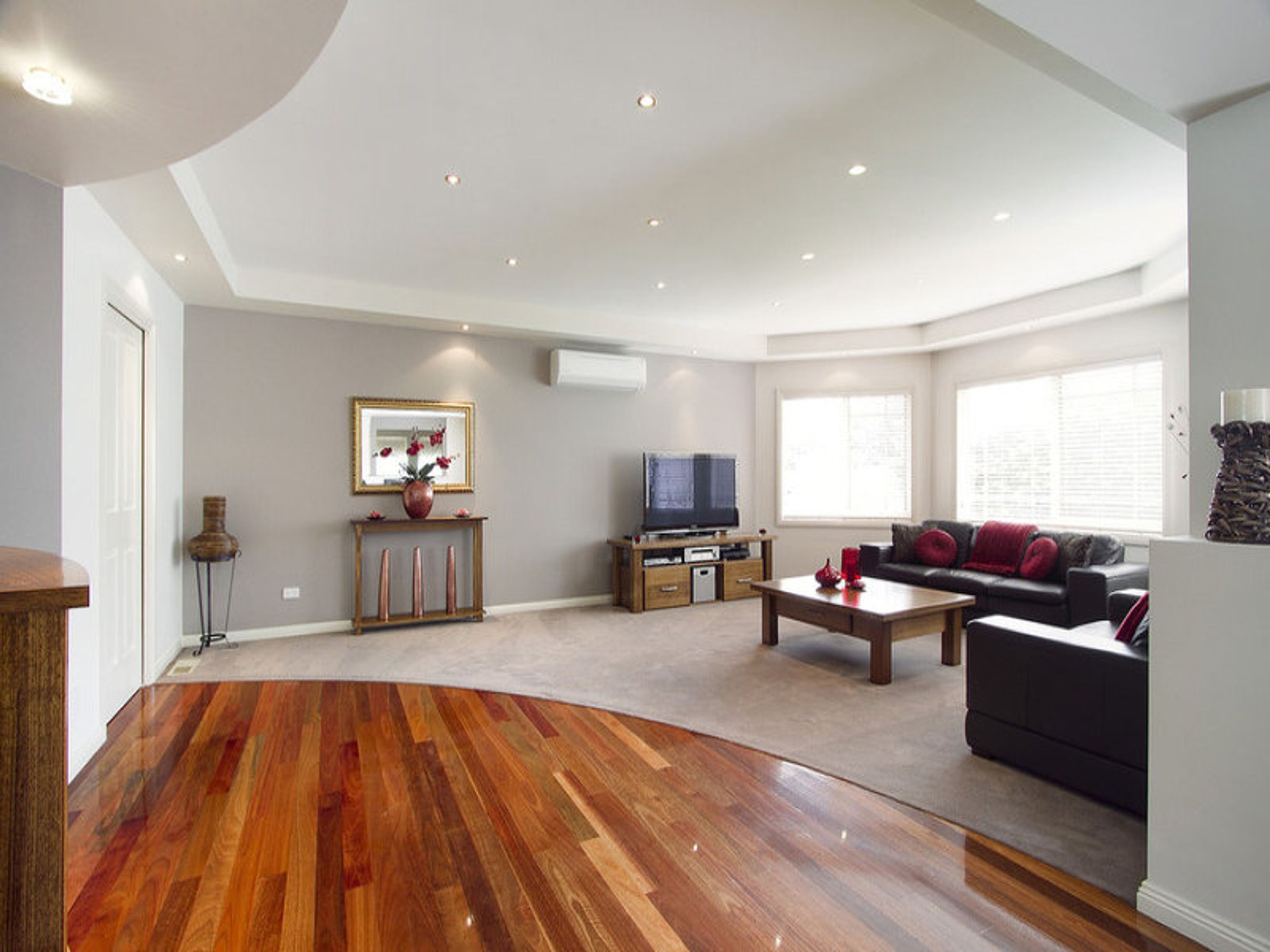 88 Lynbrook Boulevard, Lynbrook - Thumbnail 4