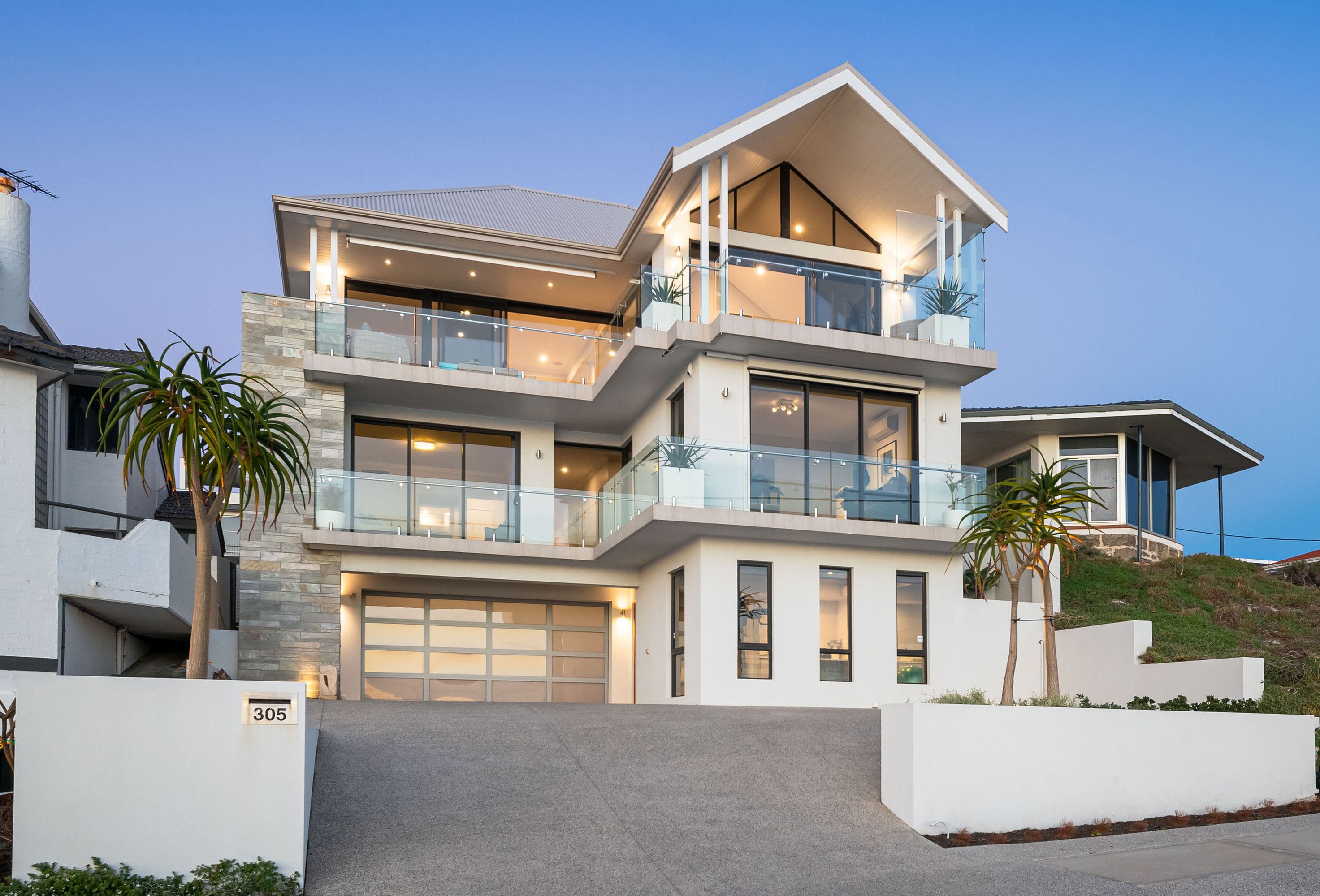 305 West Coast Drive