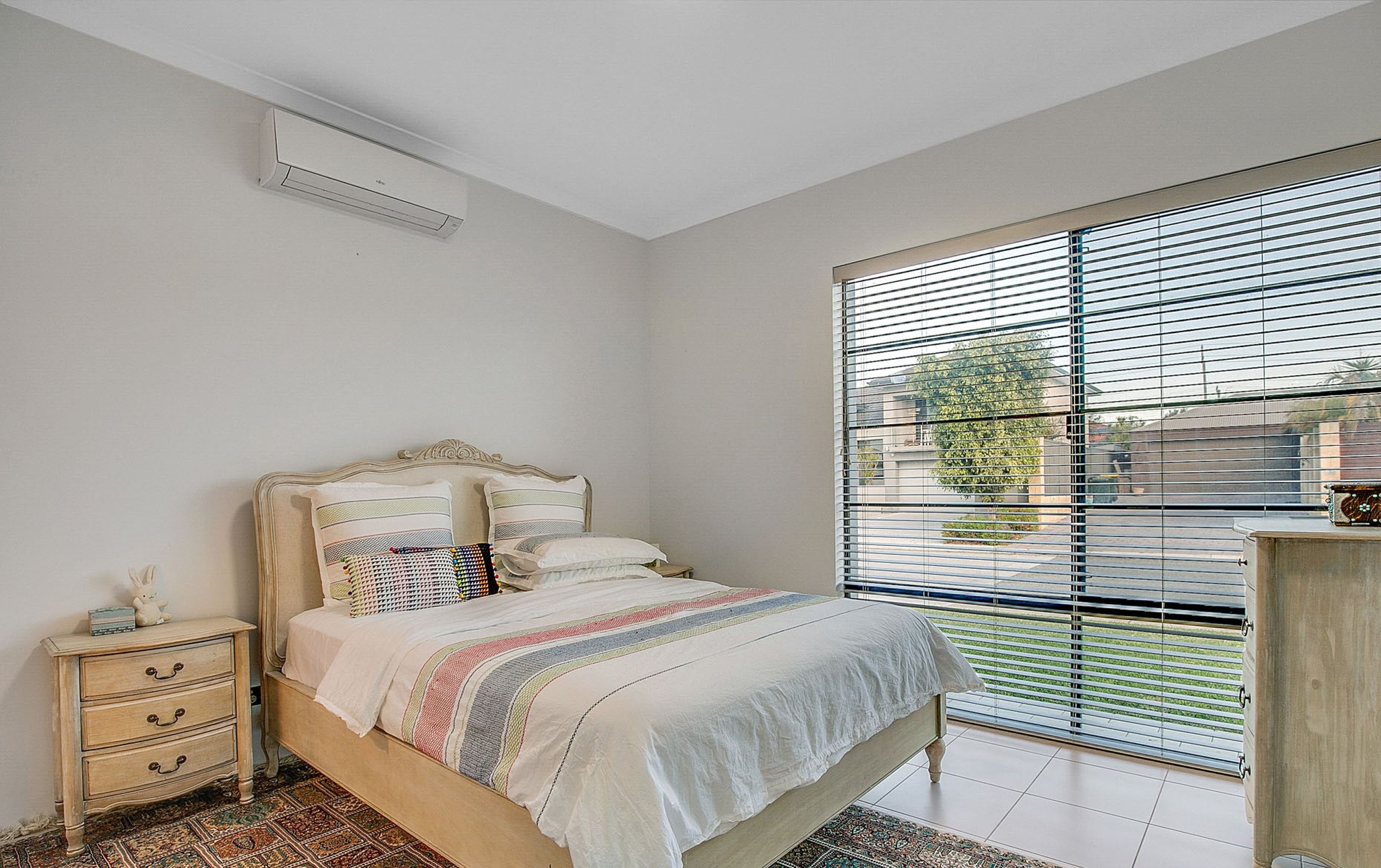 1 Bathurst Gardens, Darch - Thumbnail 5