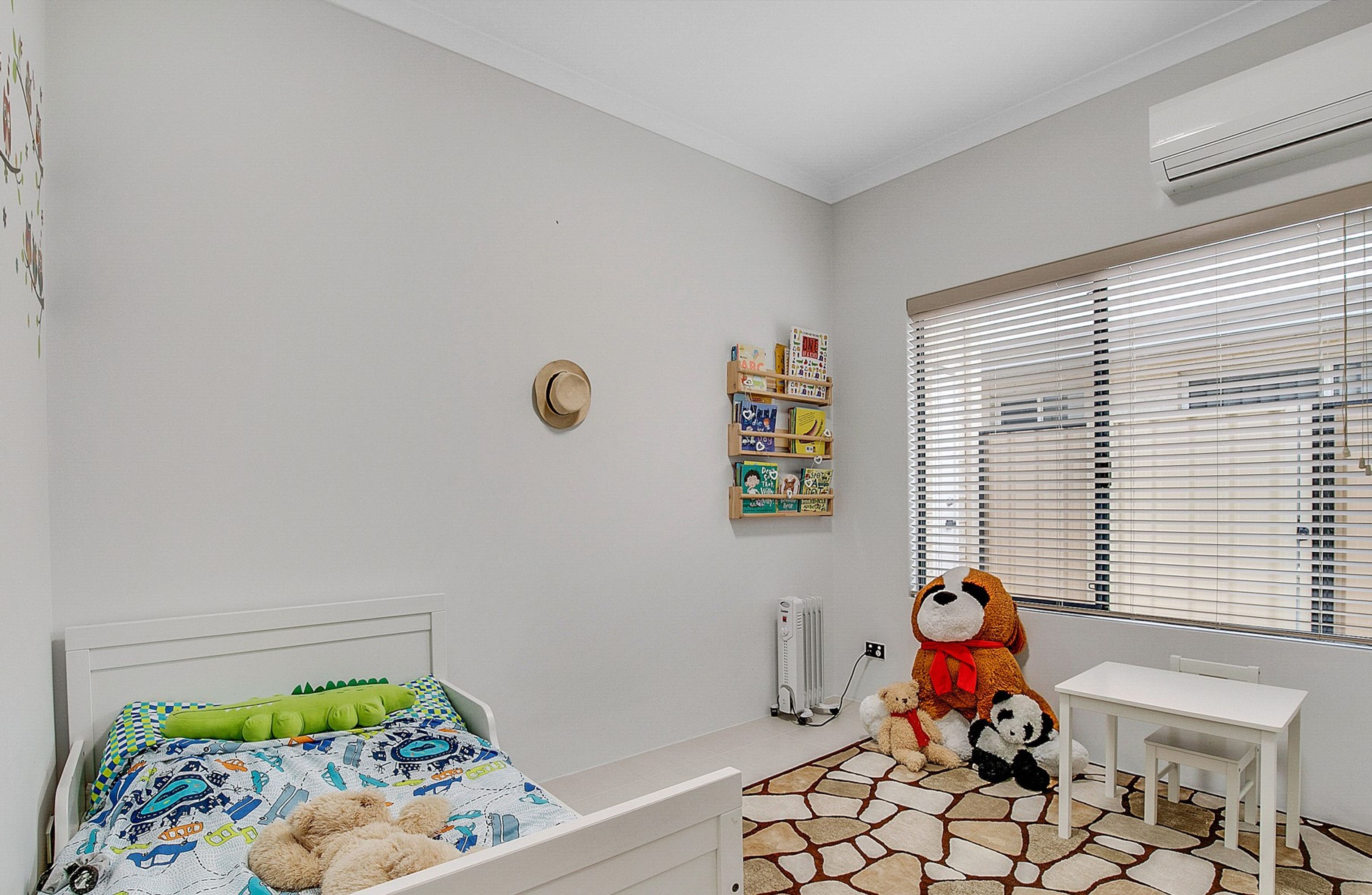 1 Bathurst Gardens, Darch - Thumbnail 6