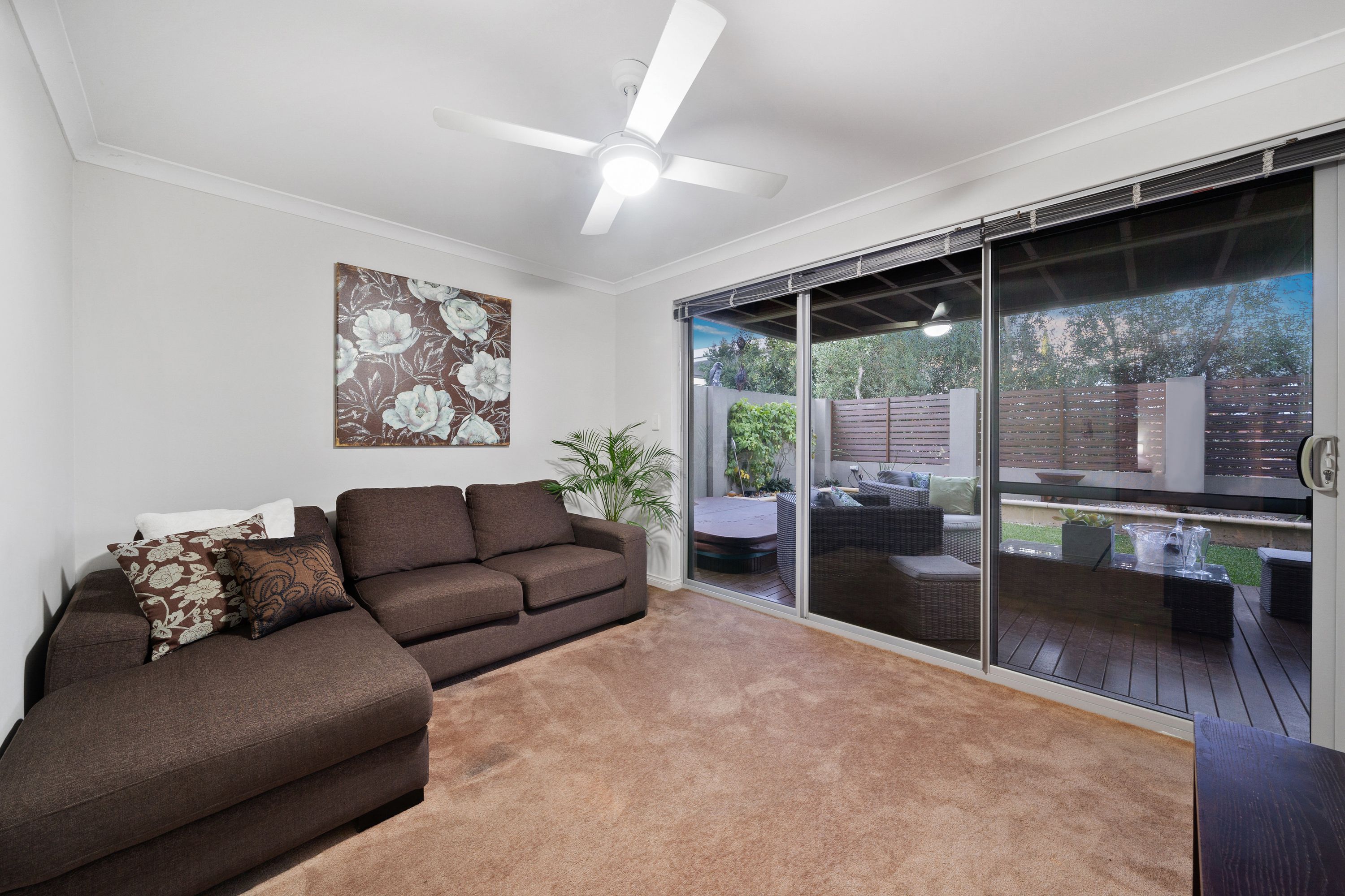 128A Grand Promenade, Doubleview - Thumbnail 4