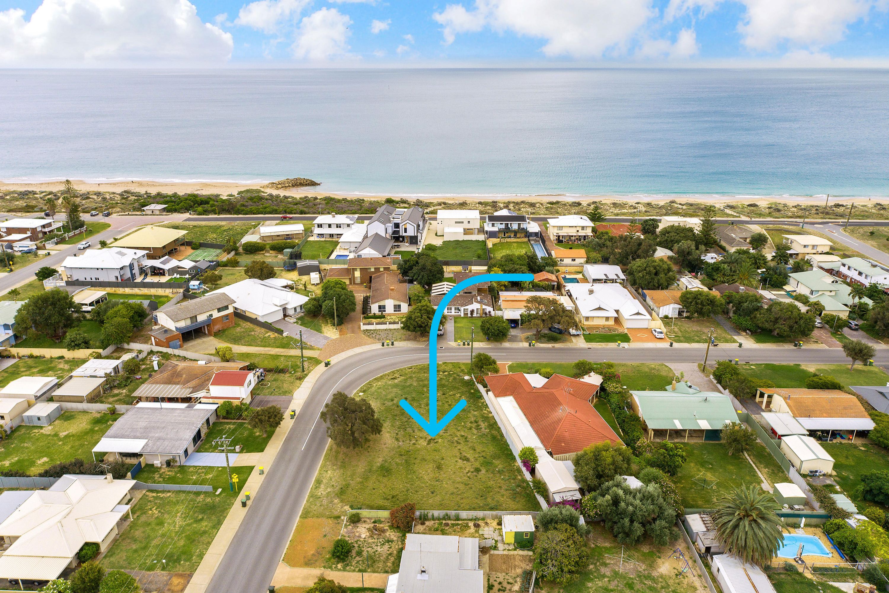 2 Barwell Street, Silver Sands - Thumbnail 2