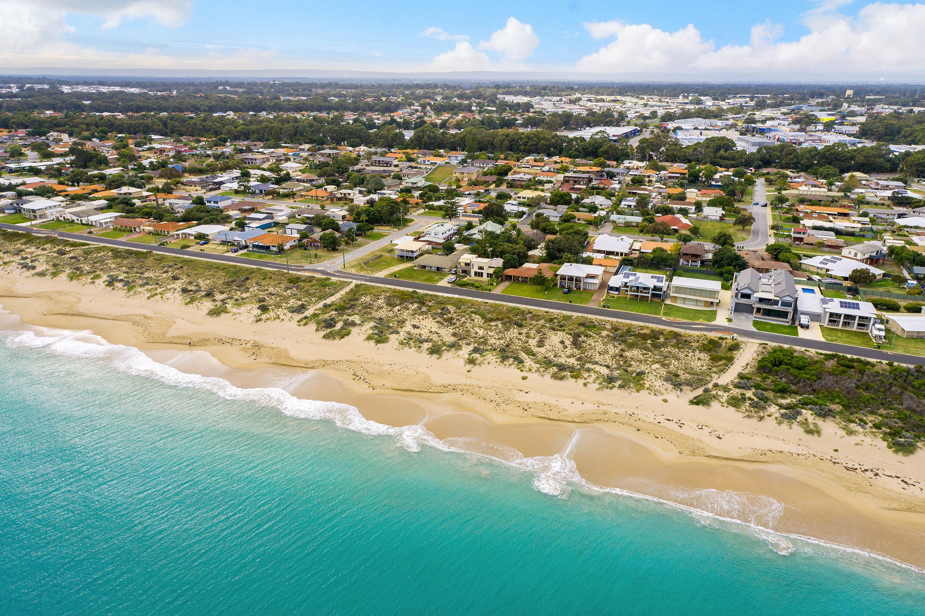 2 Barwell Street, Silver Sands - Thumbnail 7