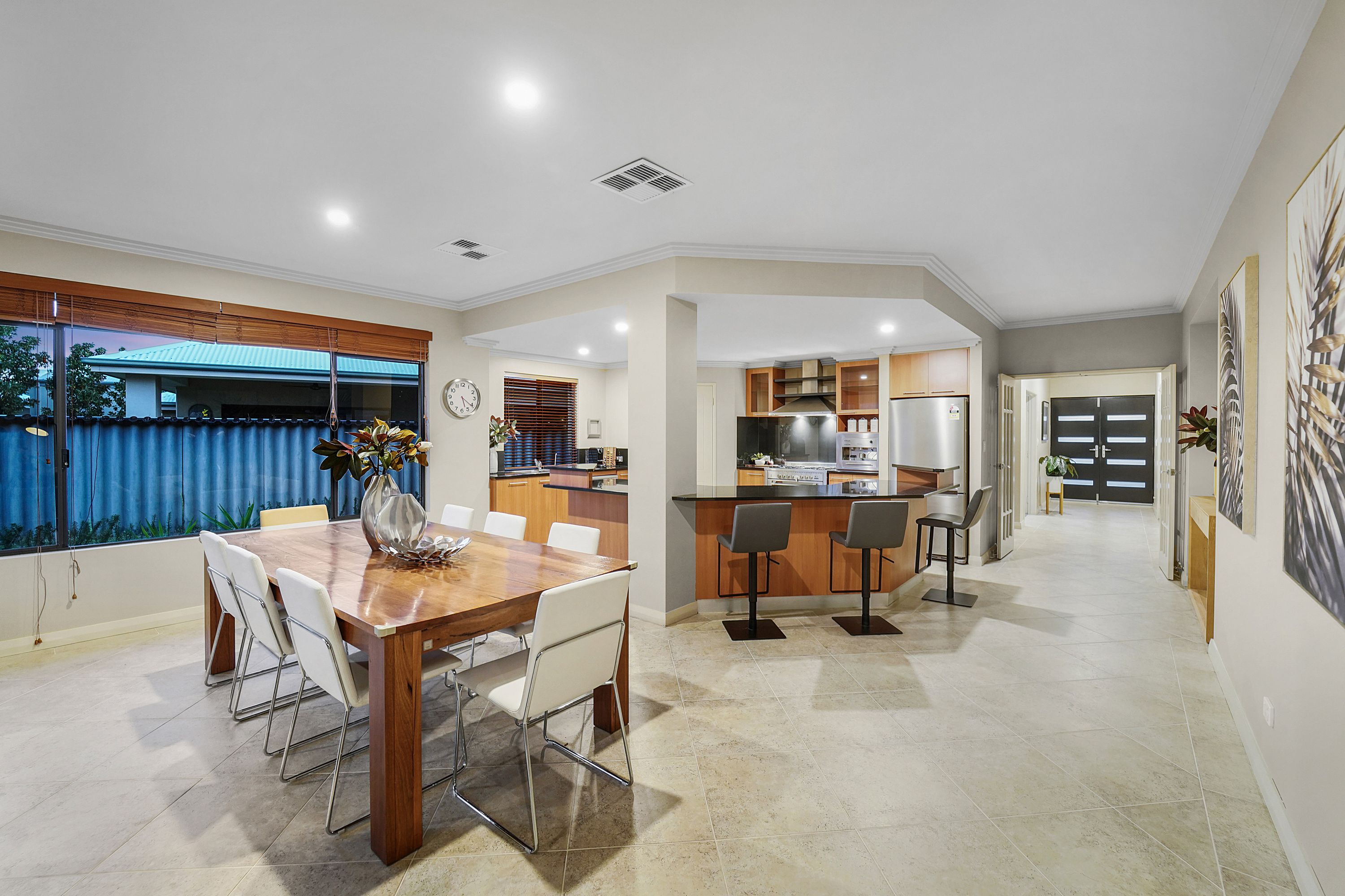 17 Candella Square, Stirling - Thumbnail 8