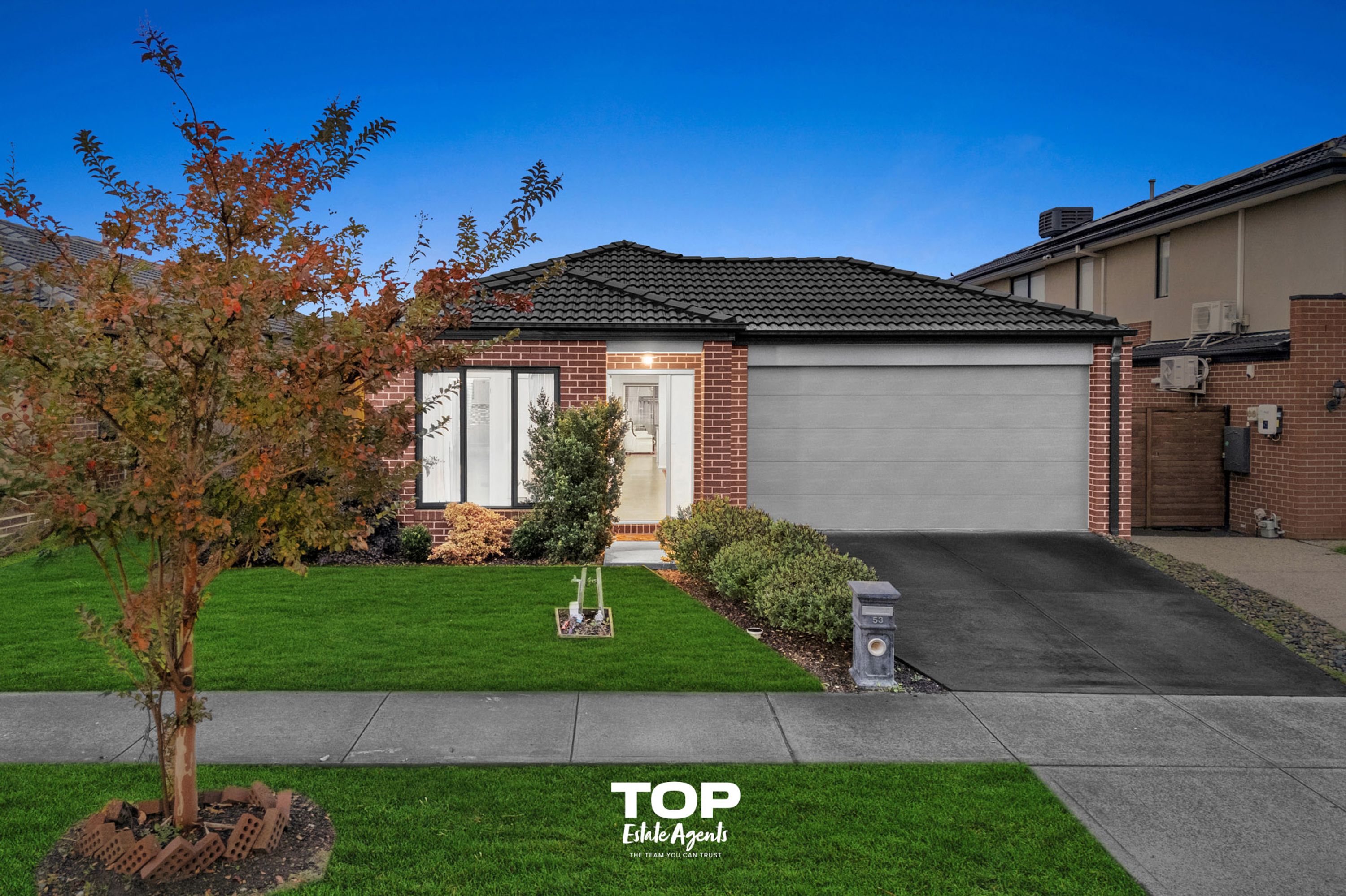 53 Moxham Drive, Clyde North - Thumbnail 2
