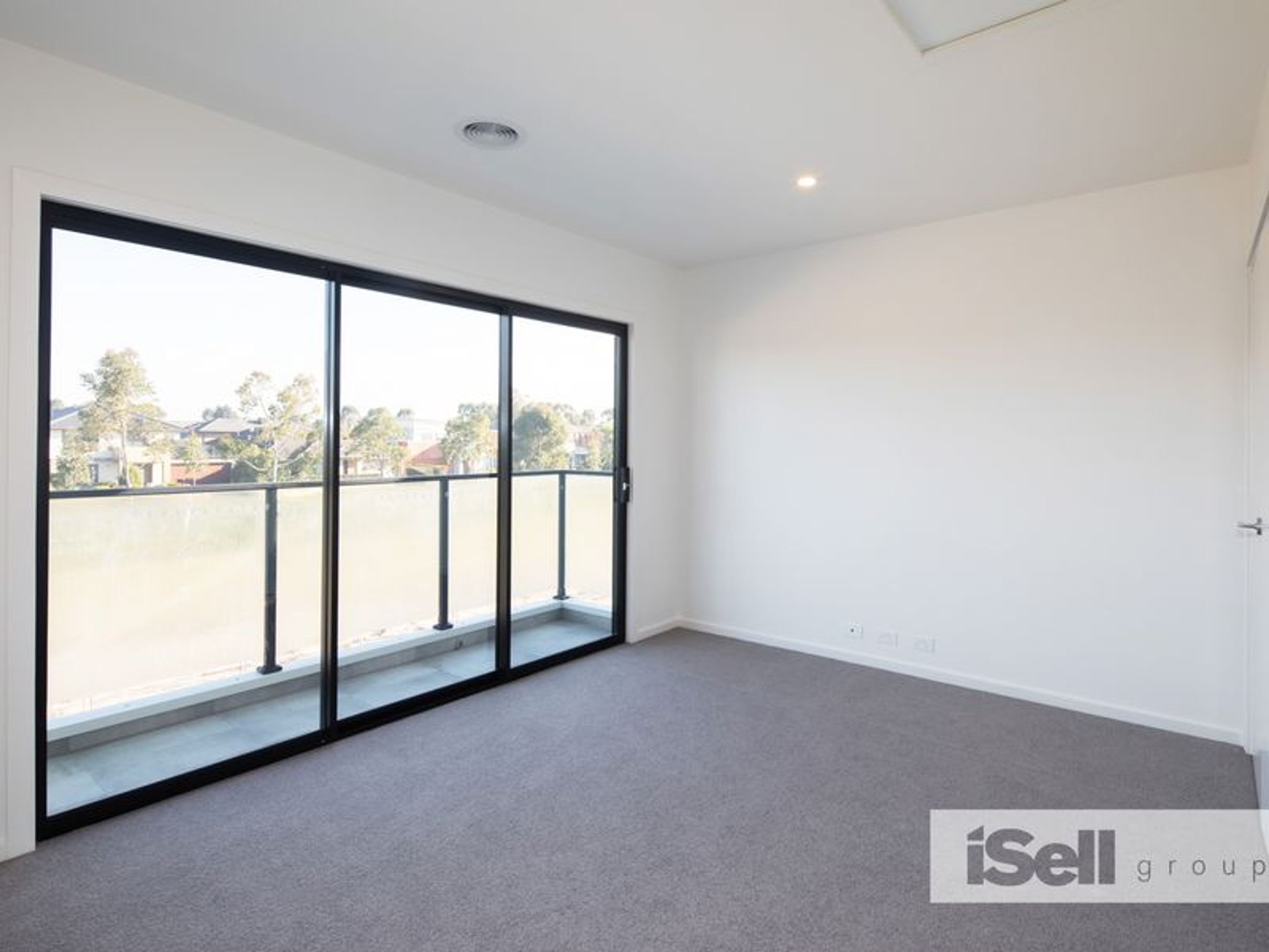 10 Azure Crescent, Keysborough - Thumbnail 7