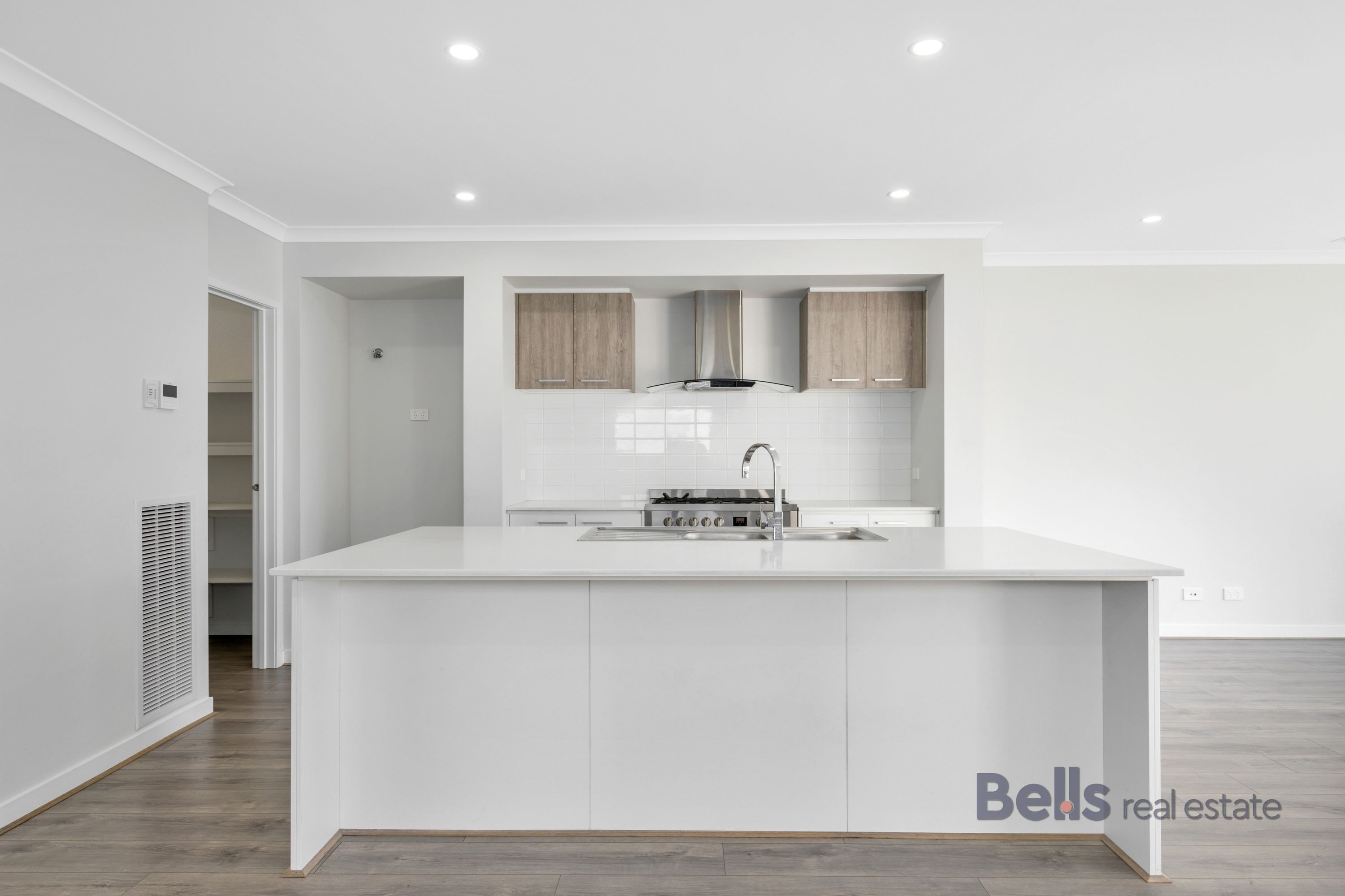 26 Bishopgate Boulevard, Bonnie Brook - Thumbnail 3