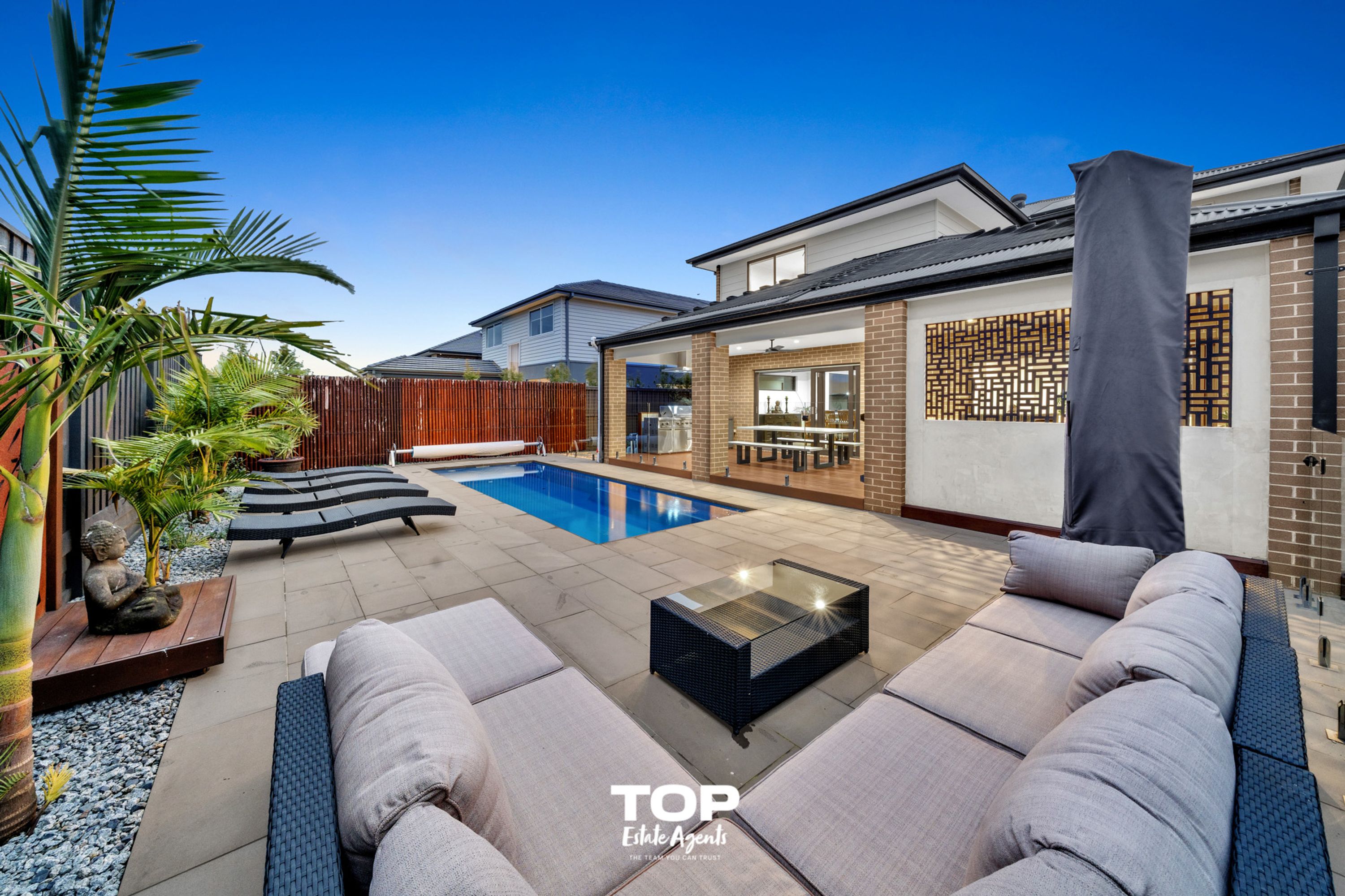 233 Heather Grove, Clyde North - Thumbnail 2