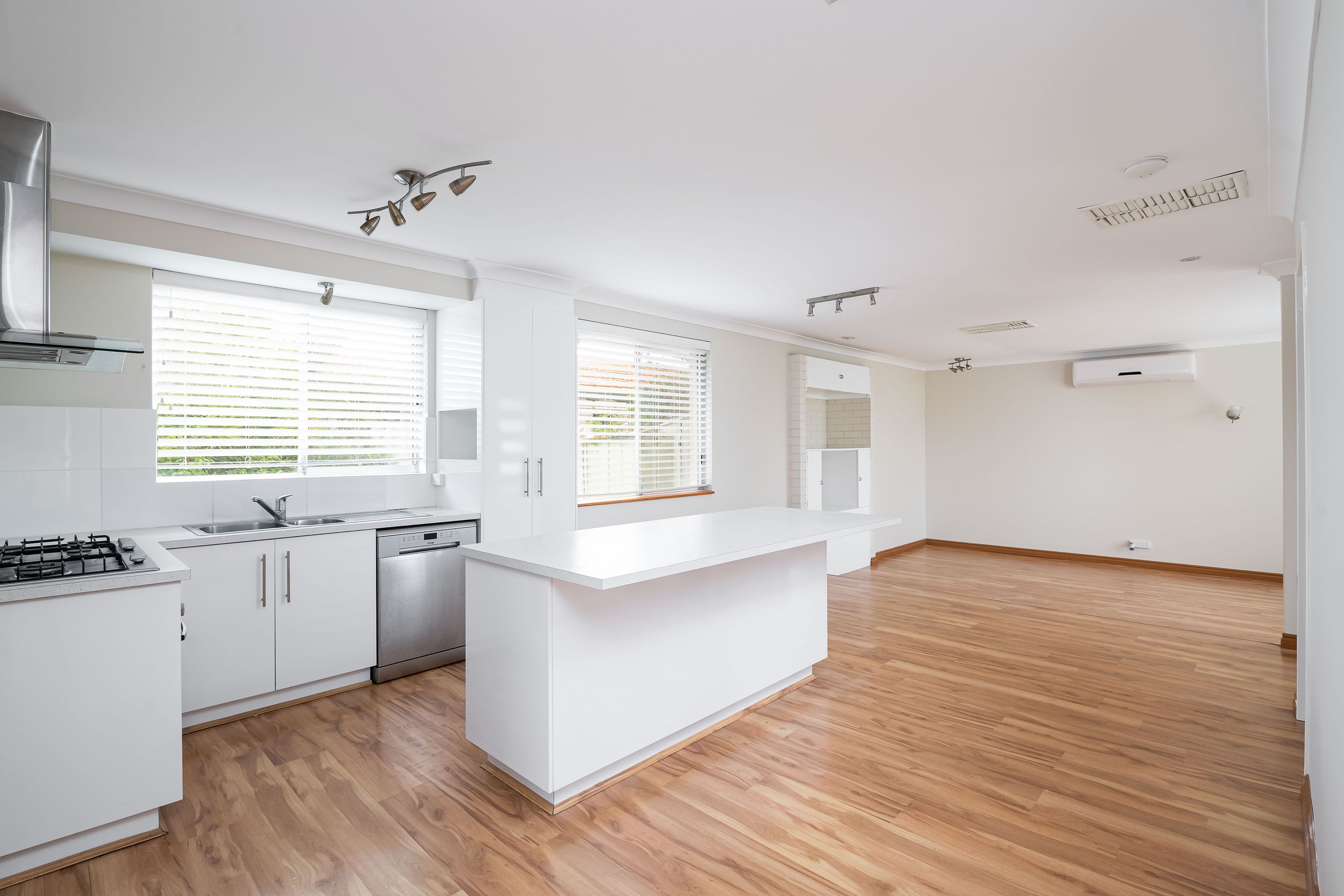 34 Helpman Way, Padbury - Thumbnail 8