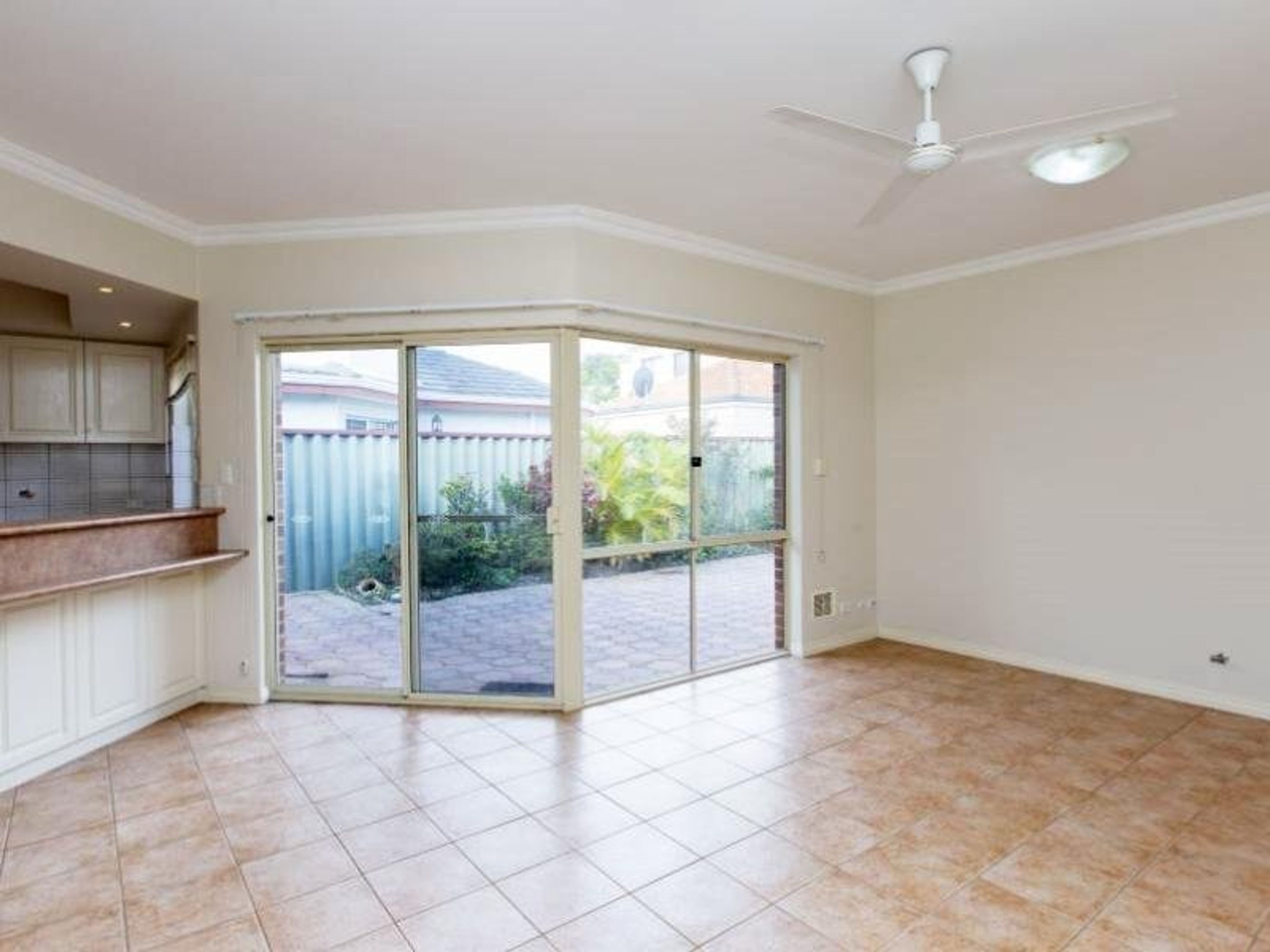 8 Honeyeater Circle, Wembley, WA 6014, Subiaco - Thumbnail 8
