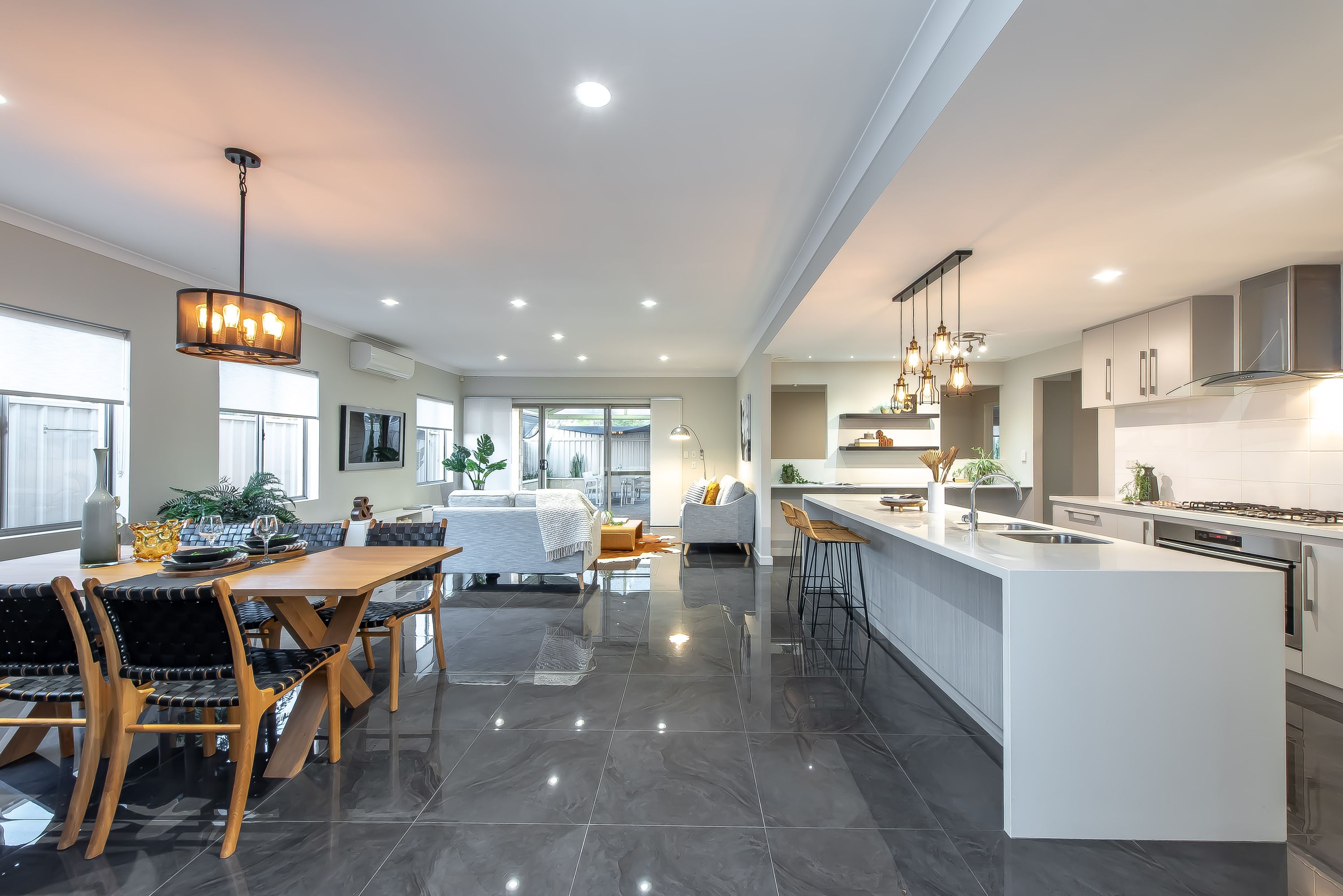 51 Bolton Way, Darch - Thumbnail 3