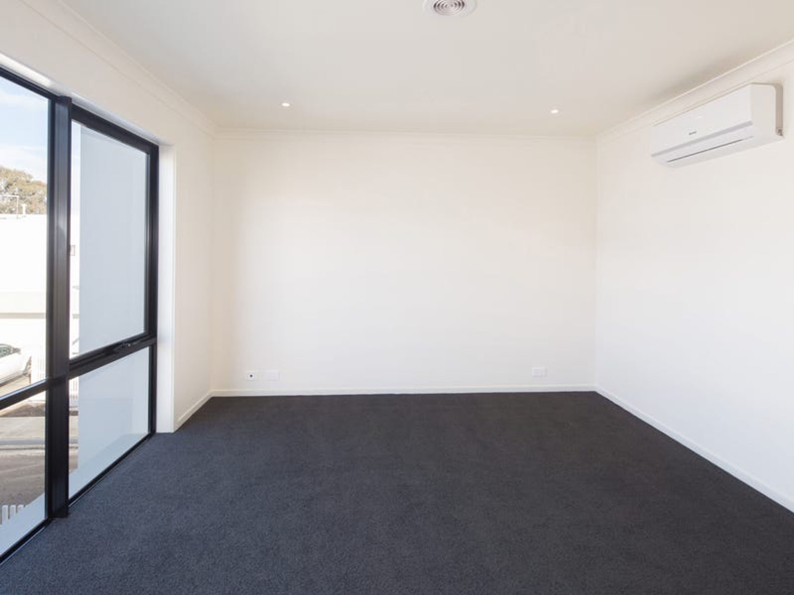 2 Talara Close, Springvale - Thumbnail 5