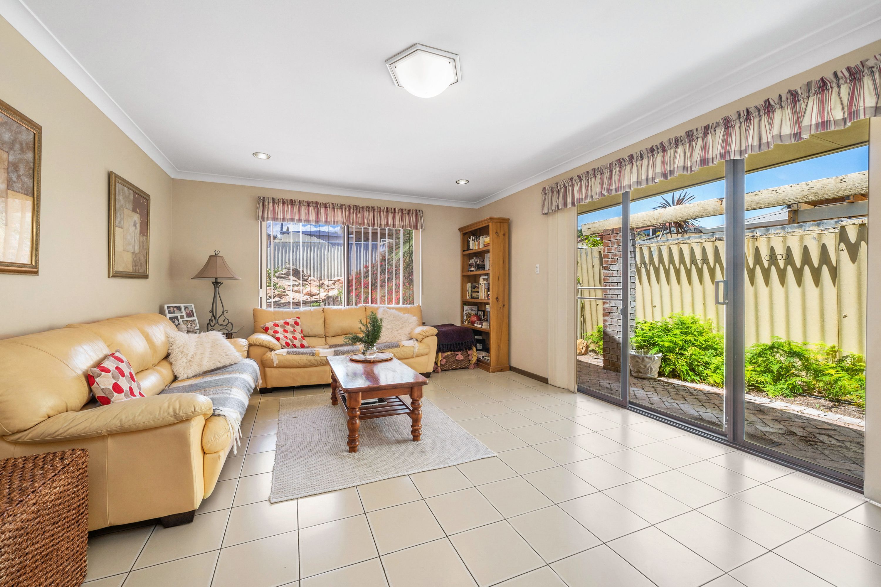 12 Tiller Road, Ocean Reef - Thumbnail 8