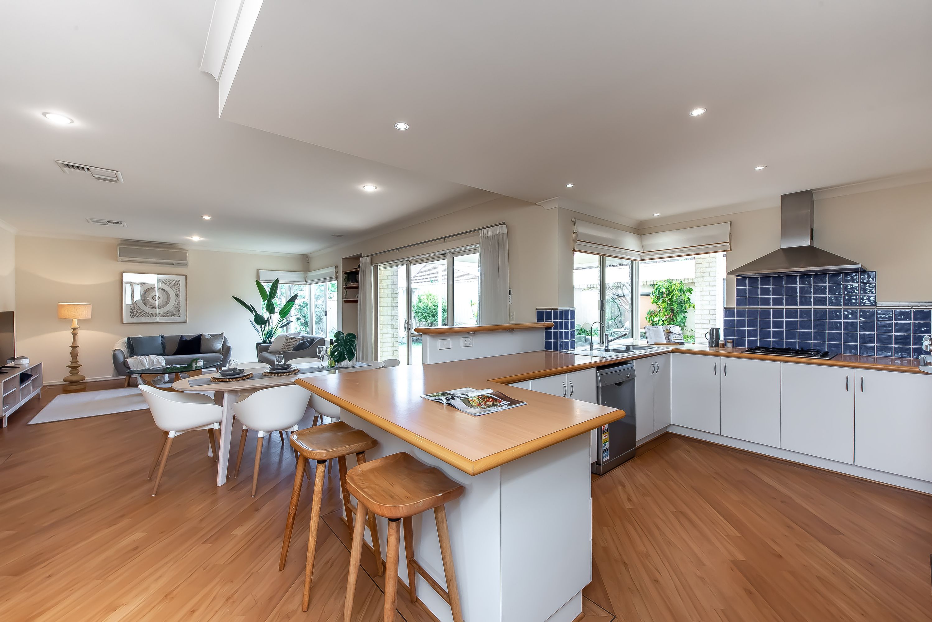 50 Tullow Gardens, Darch - Thumbnail 2
