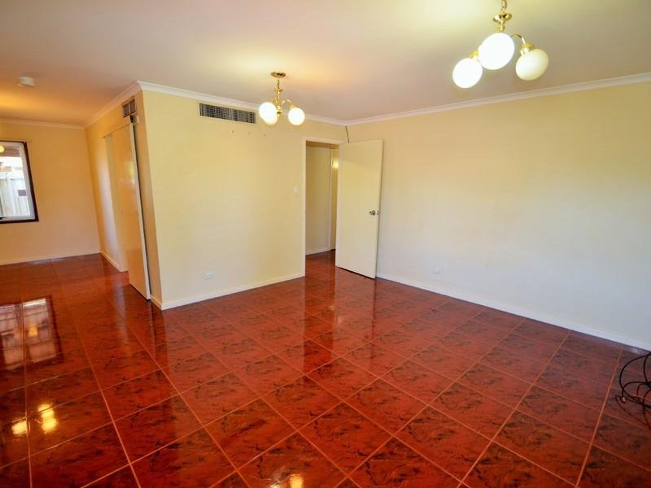 39 Acacia Way, South Hedland, South Hedland - Thumbnail 4