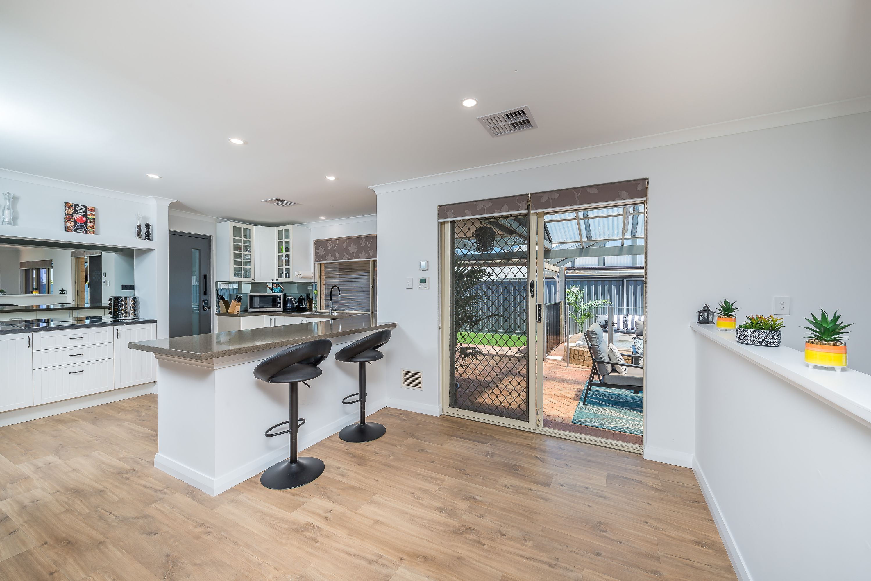 22 Fairway Circle, Connolly - Thumbnail 7