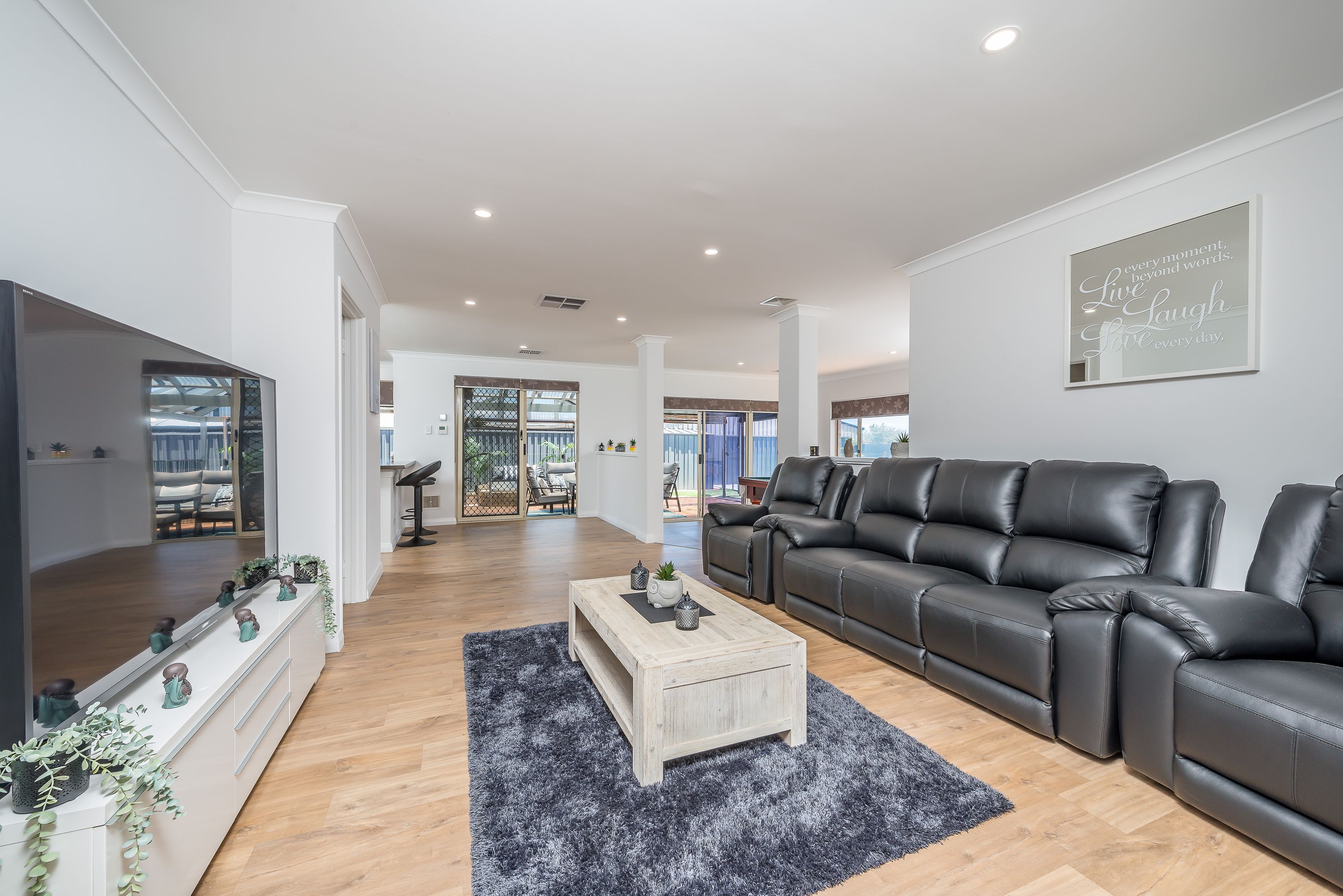 22 Fairway Circle, Connolly - Thumbnail 8