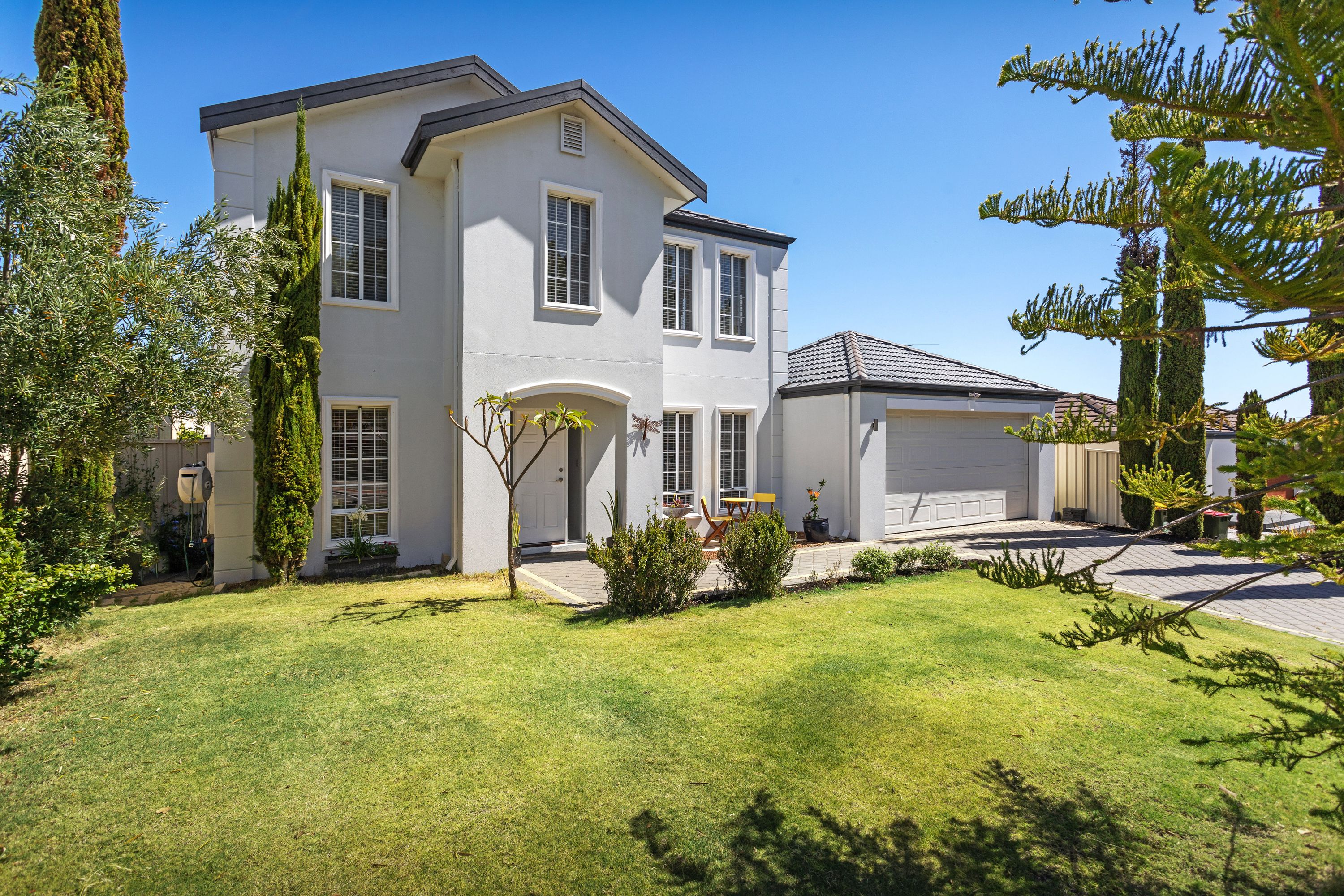 134 Golf Links Drive, Carramar - Thumbnail 3