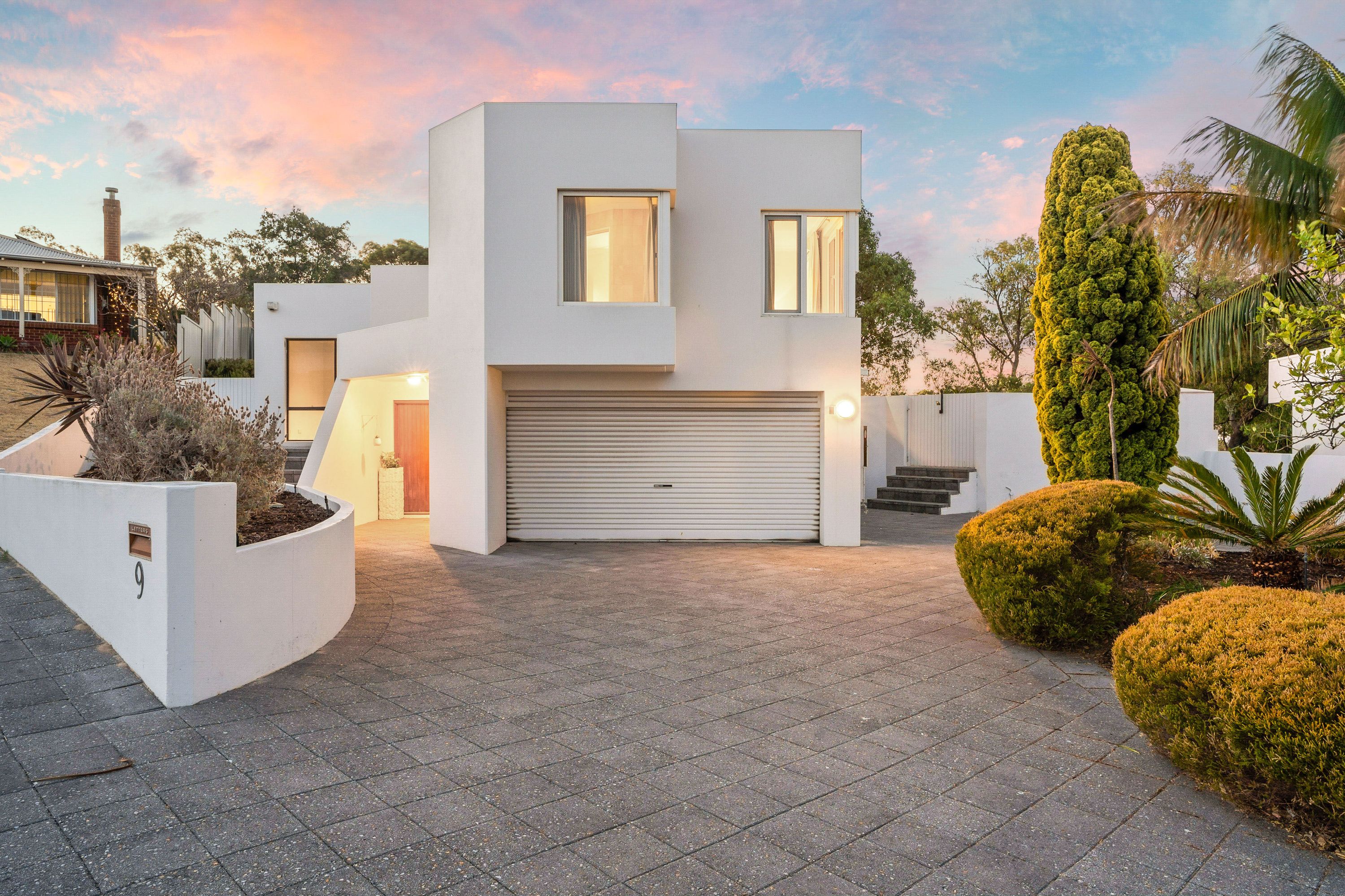 9 Taris Place, Karrinyup - Thumbnail 2