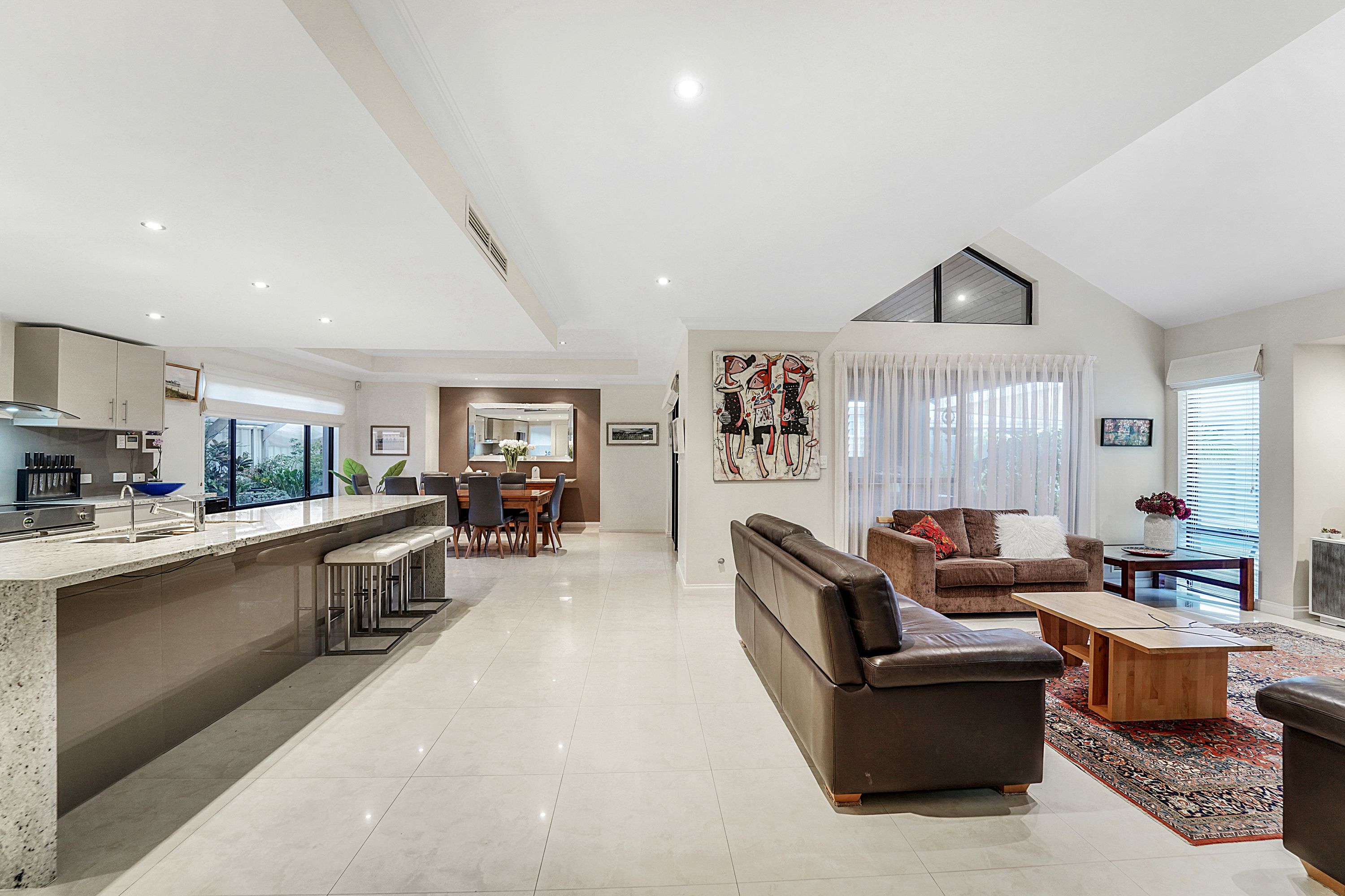 15 Cherrytree Gardens, Stirling - Thumbnail 3