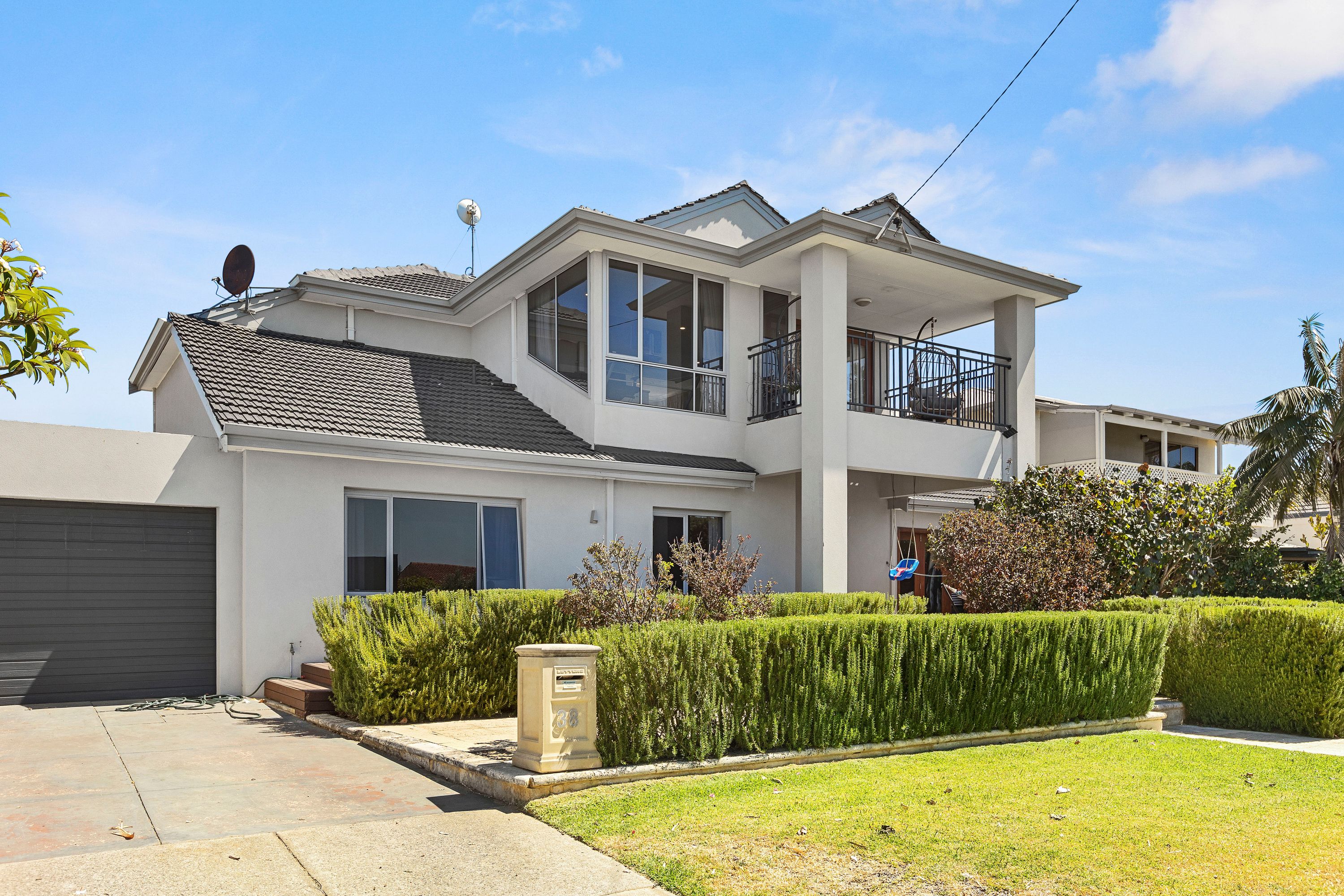 38 Saunders Street, North Beach - Thumbnail 2