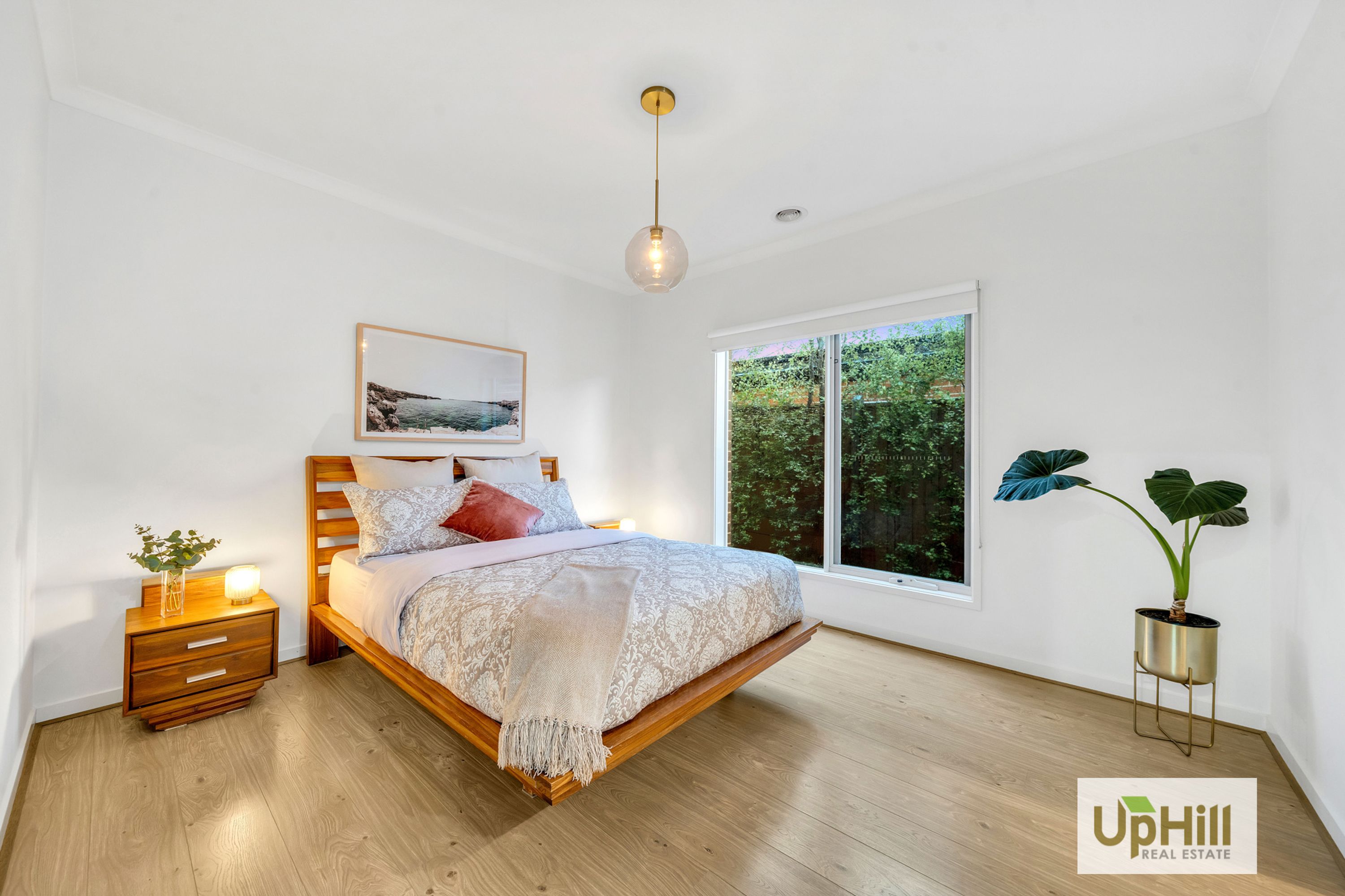 6 Harlequin Way, Clyde North - Thumbnail 3