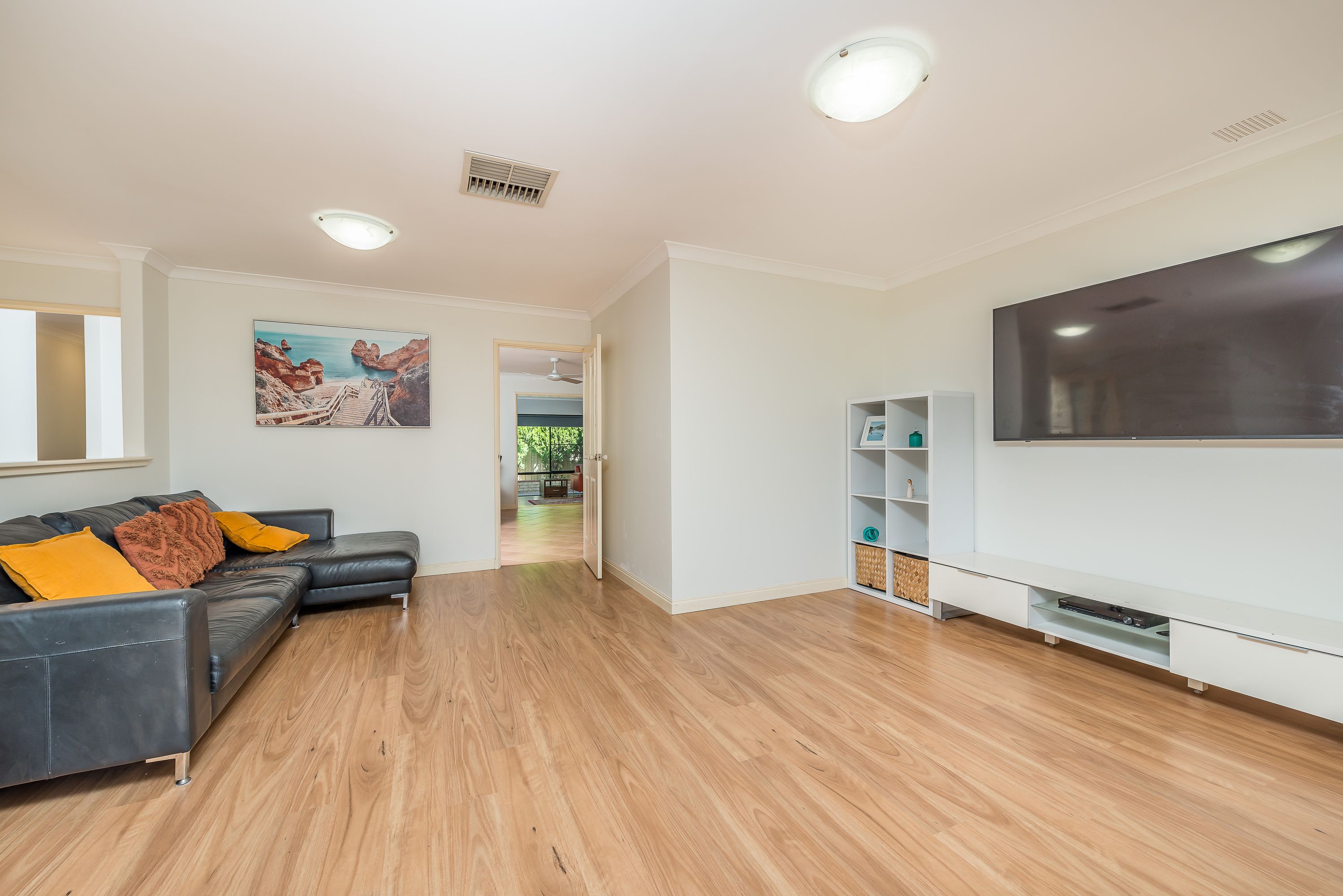 21 Whitecliffe Square, Iluka - Thumbnail 4