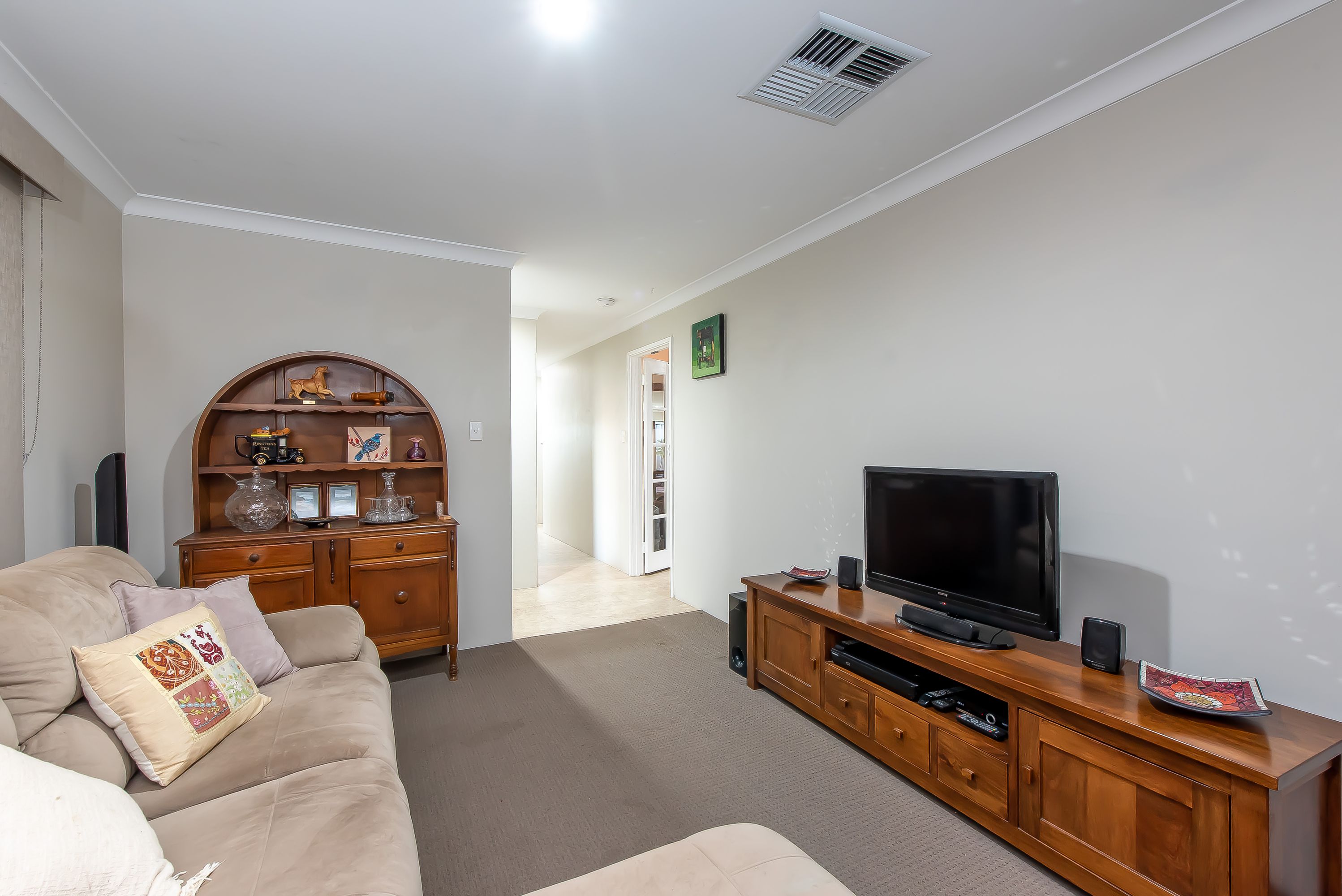 11 Neptune Gardens, Beldon - Thumbnail 7