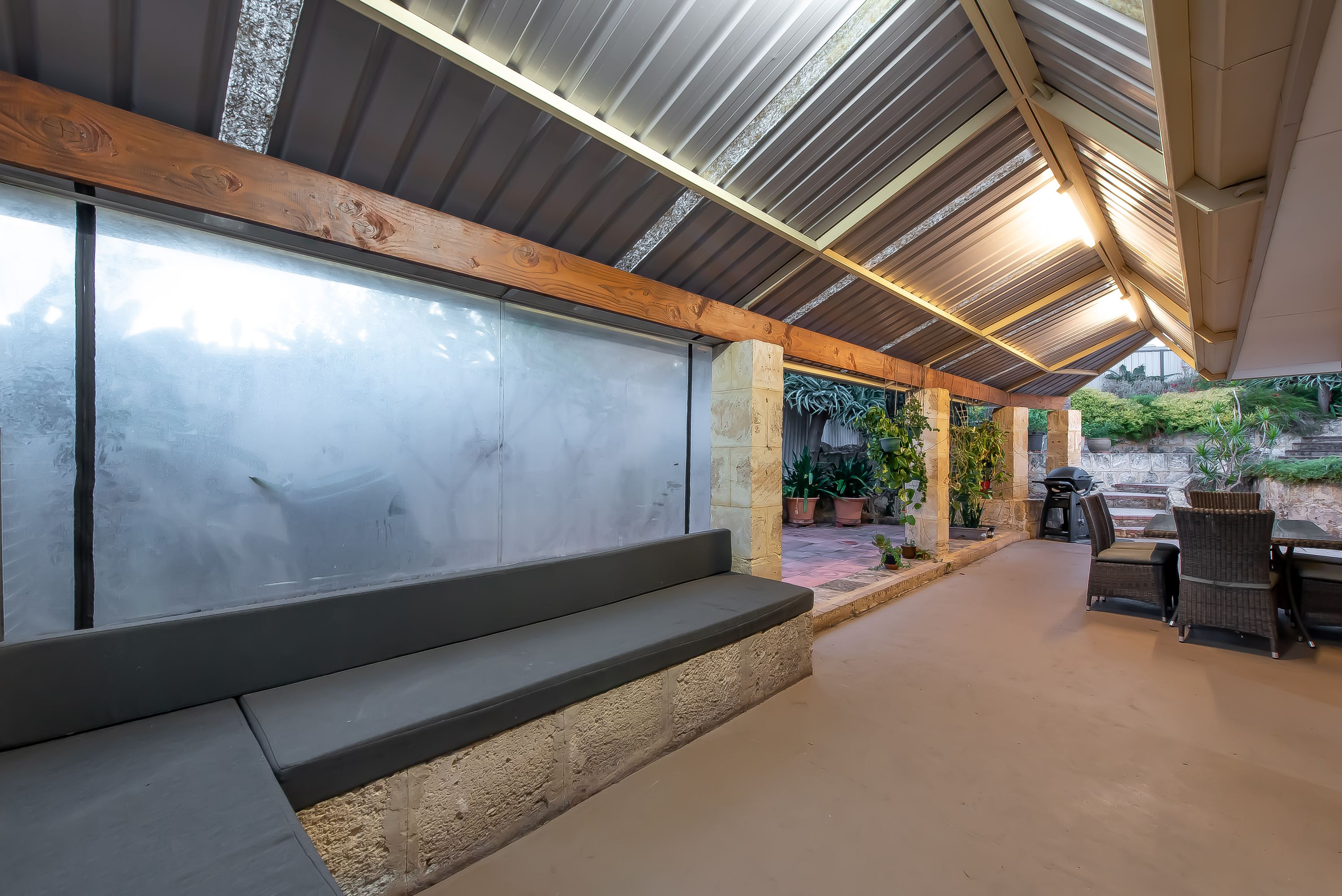 11 Neptune Gardens, Beldon - Thumbnail 2